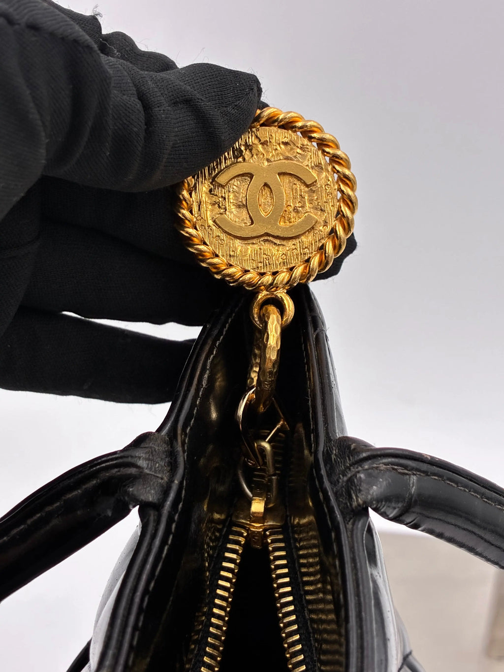 Preloved | Chanel Medallion Totebag Håndtaske i Sort Laklæder Chanel