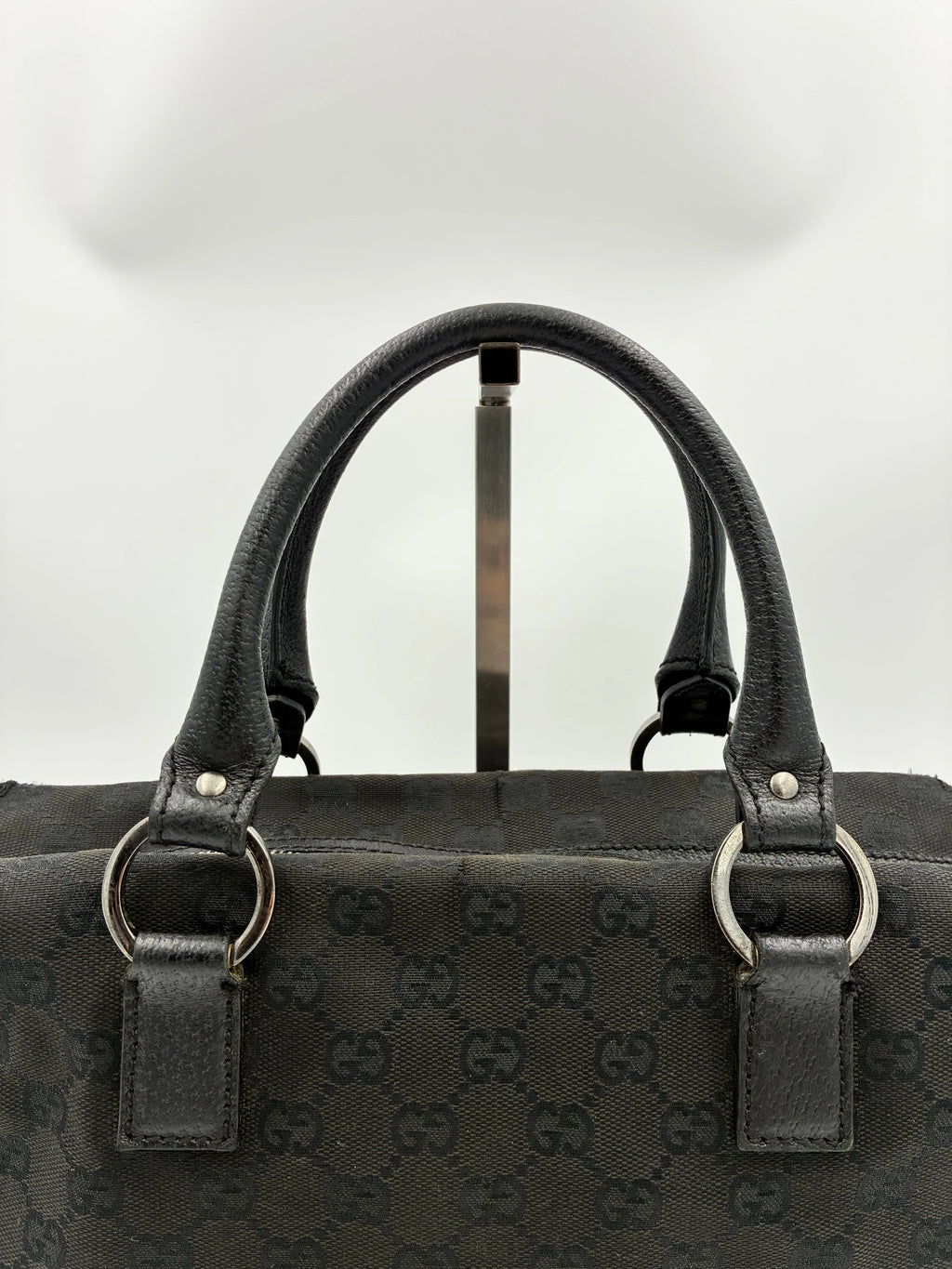 Preloved | Gucci GG Monogram Håndtaske i Sort Canvas Gucci