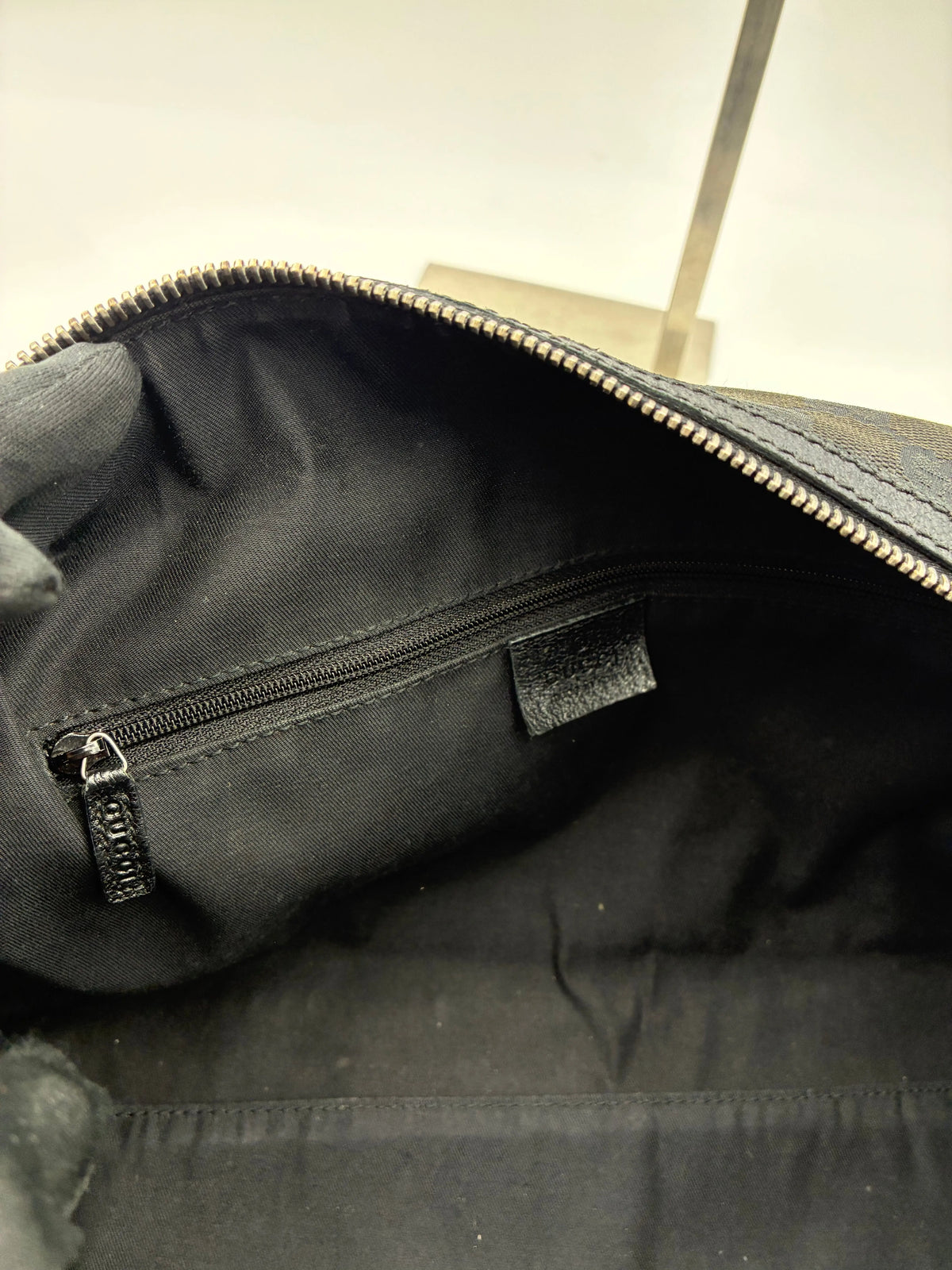 Preloved | Gucci GG Monogram Håndtaske i Sort Canvas Gucci
