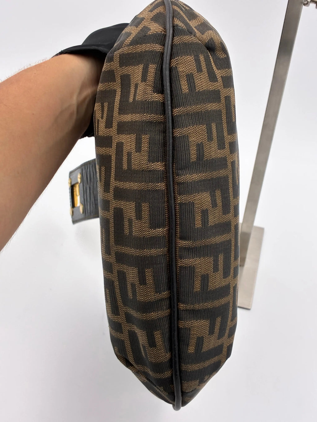 Preloved | Fendi Zucca Monogram Mamma Skuldertaske i Brun Canvas Fendi
