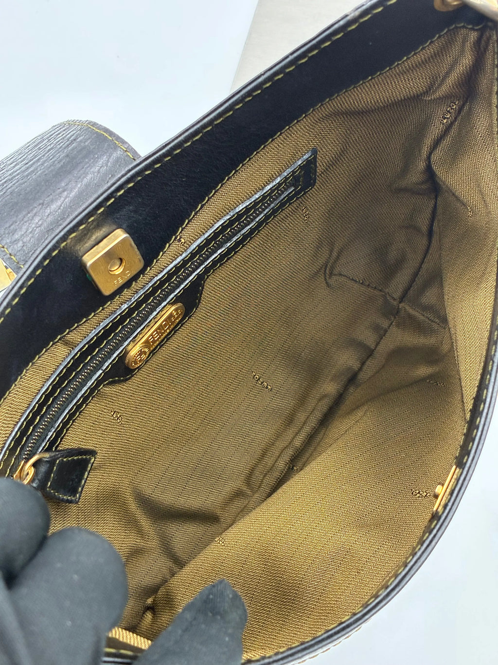 Preloved | Fendi Zucca Monogram Mamma Skuldertaske i Brun Canvas Fendi