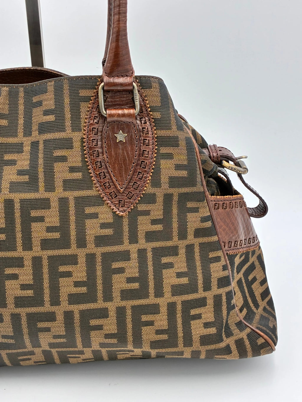 Preloved | Fendi Zucca Monogram Håndtaske i Brun Canvas Fendi