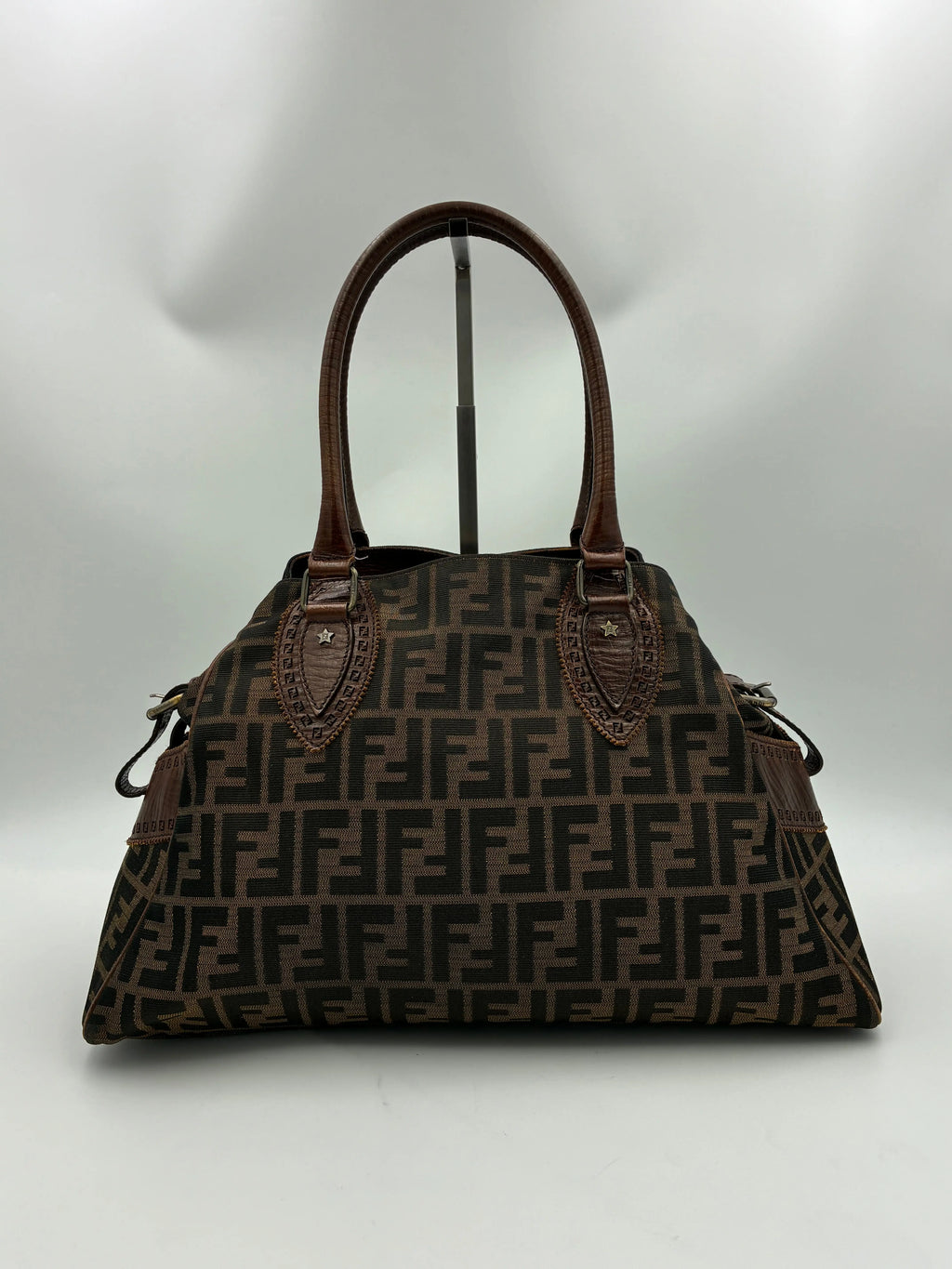 Preloved | Fendi Zucca Monogram Håndtaske i Brun Canvas Fendi