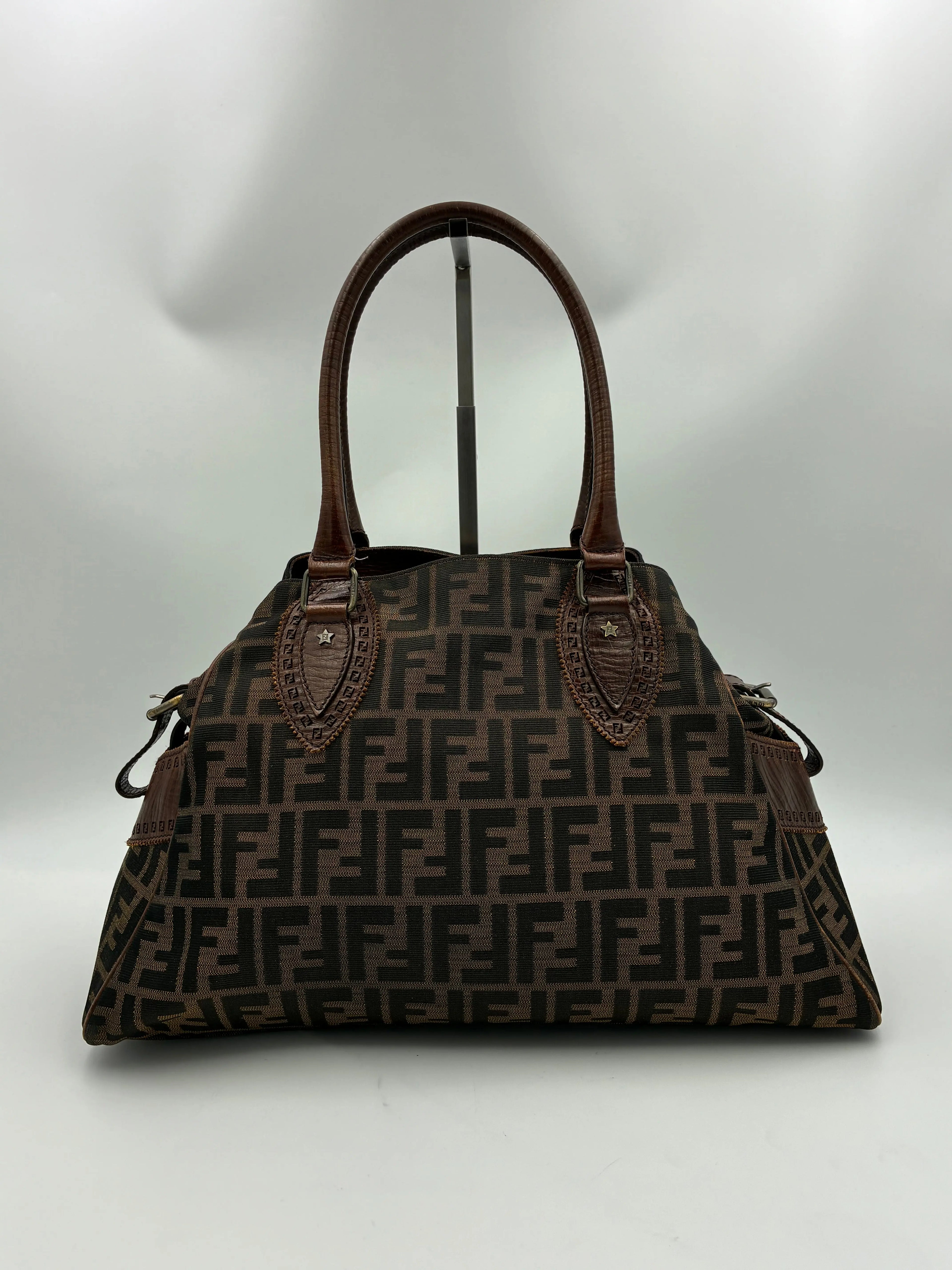 Preloved | Fendi Zucca Monogram Håndtaske i Brun Canvas Fendi