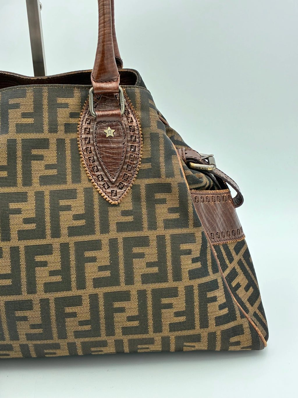Preloved | Fendi Zucca Monogram Håndtaske i Brun Canvas Fendi