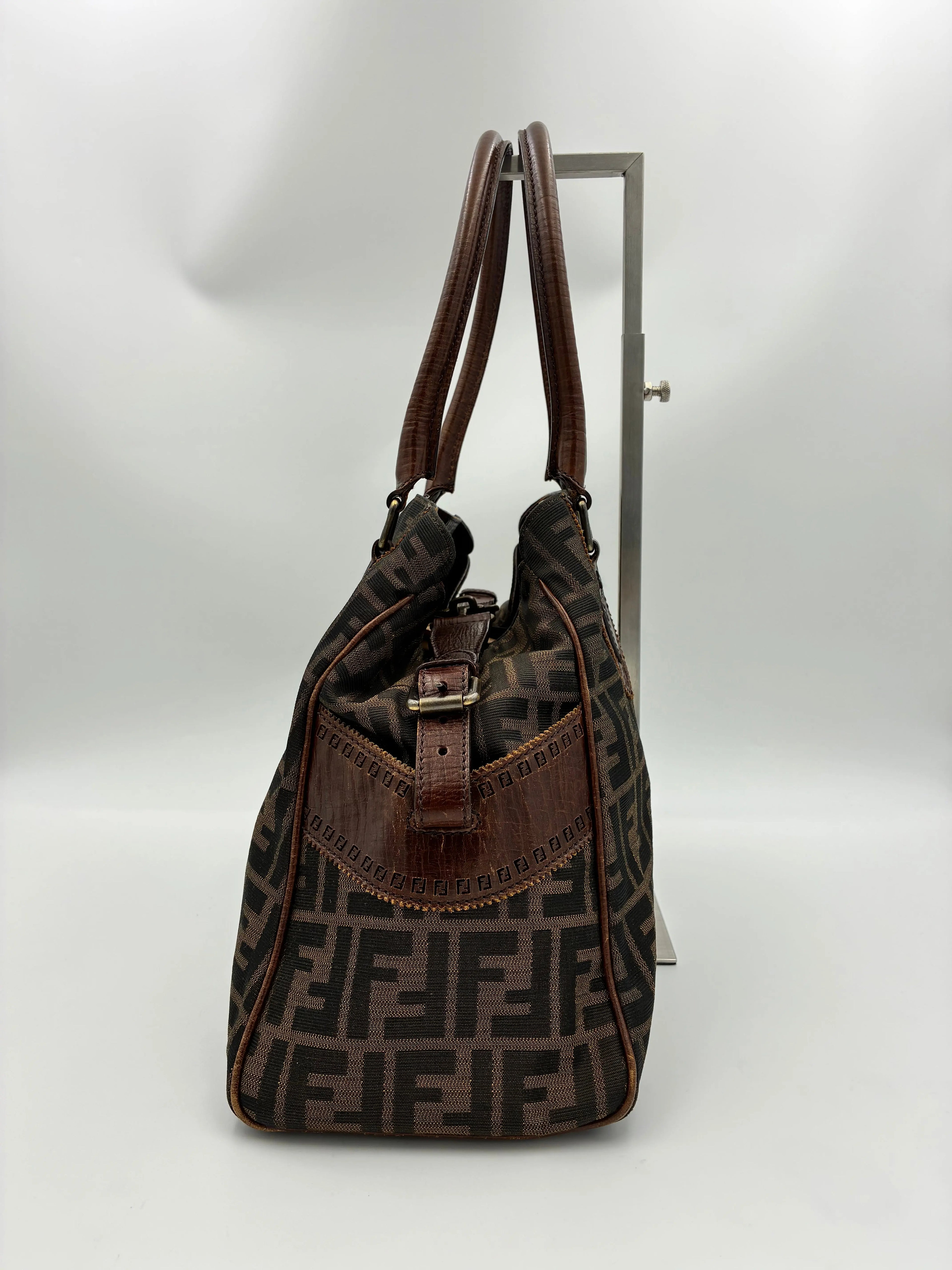 Preloved | Fendi Zucca Monogram Håndtaske i Brun Canvas Fendi