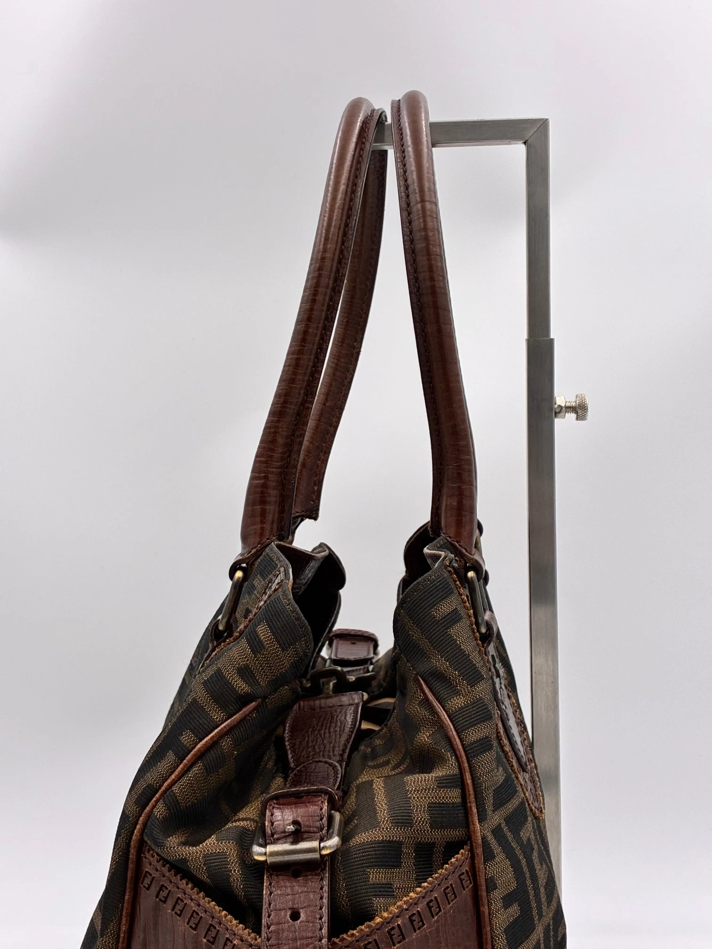 Preloved | Fendi Zucca Monogram Håndtaske i Brun Canvas Fendi