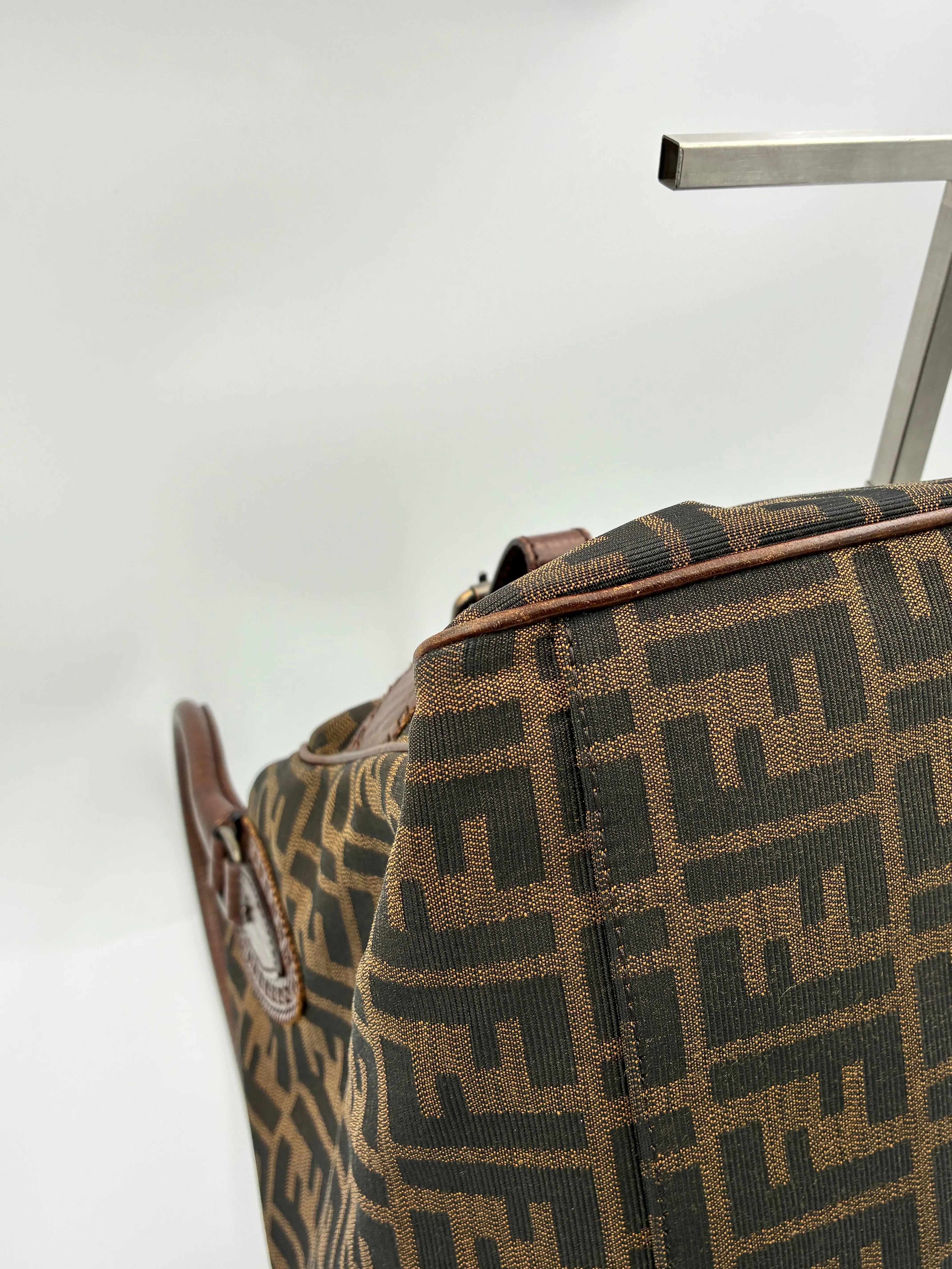Preloved | Fendi Zucca Monogram Håndtaske i Brun Canvas Fendi