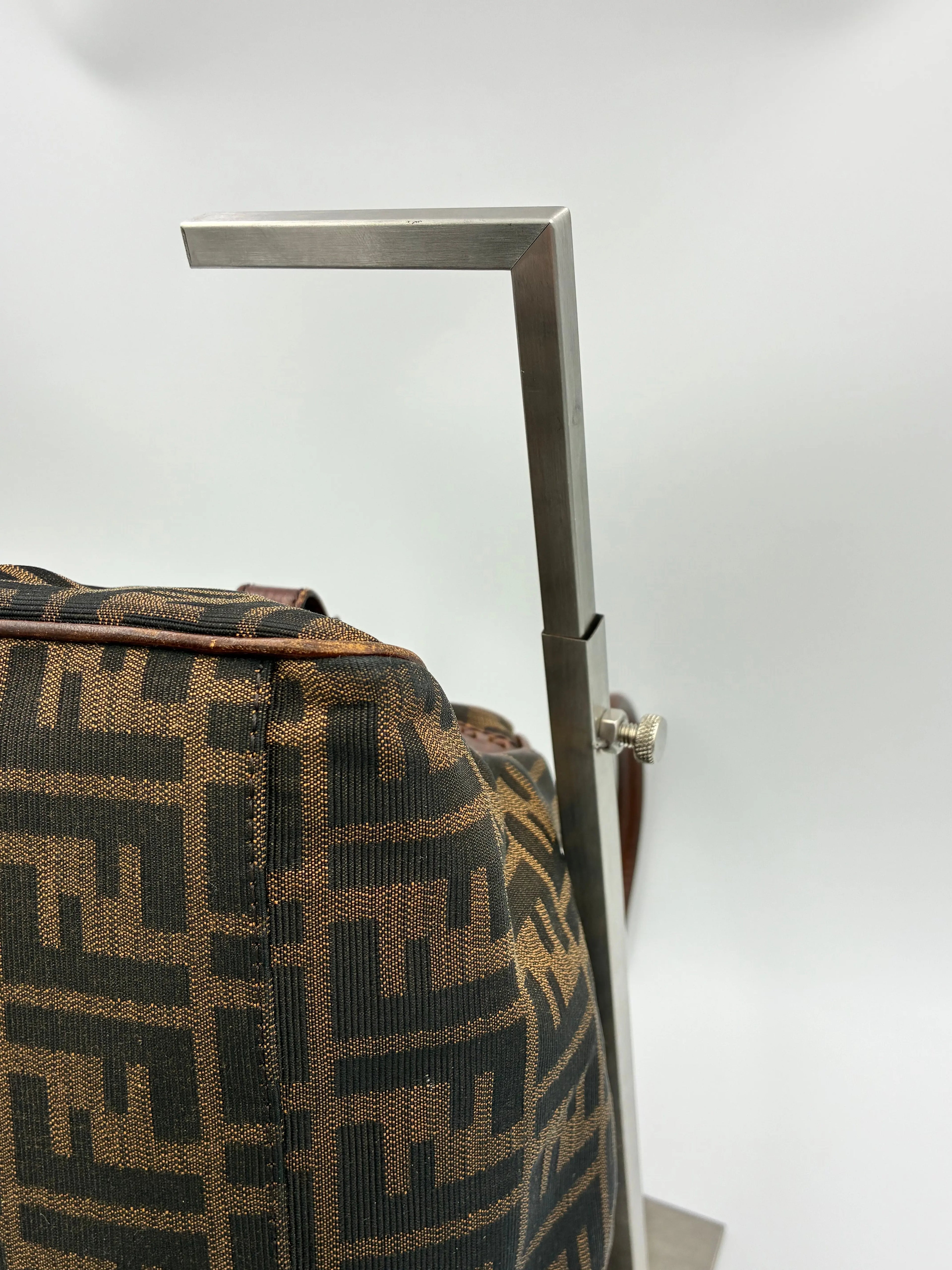 Preloved | Fendi Zucca Monogram Håndtaske i Brun Canvas Fendi