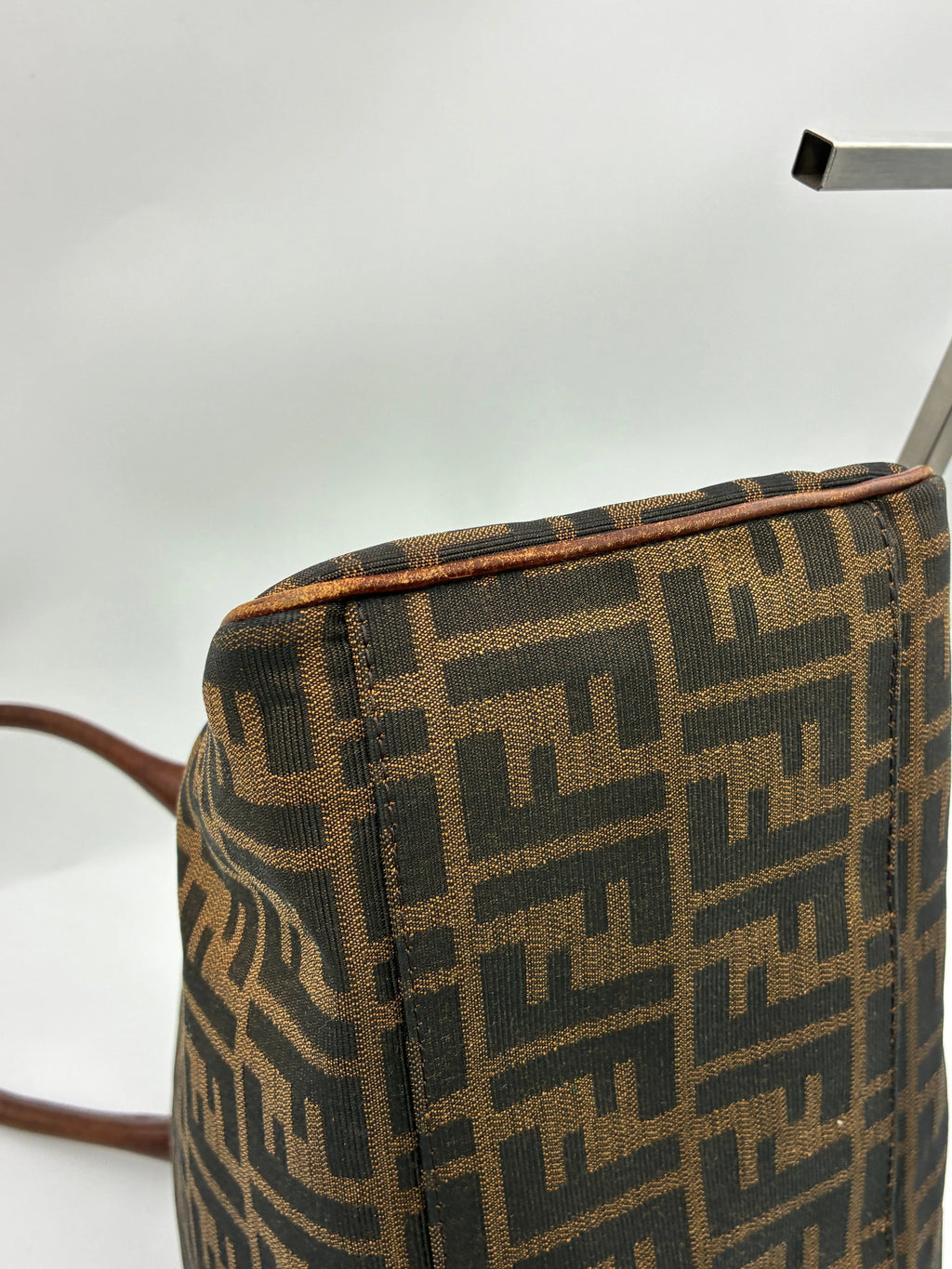 Preloved | Fendi Zucca Monogram Håndtaske i Brun Canvas Fendi
