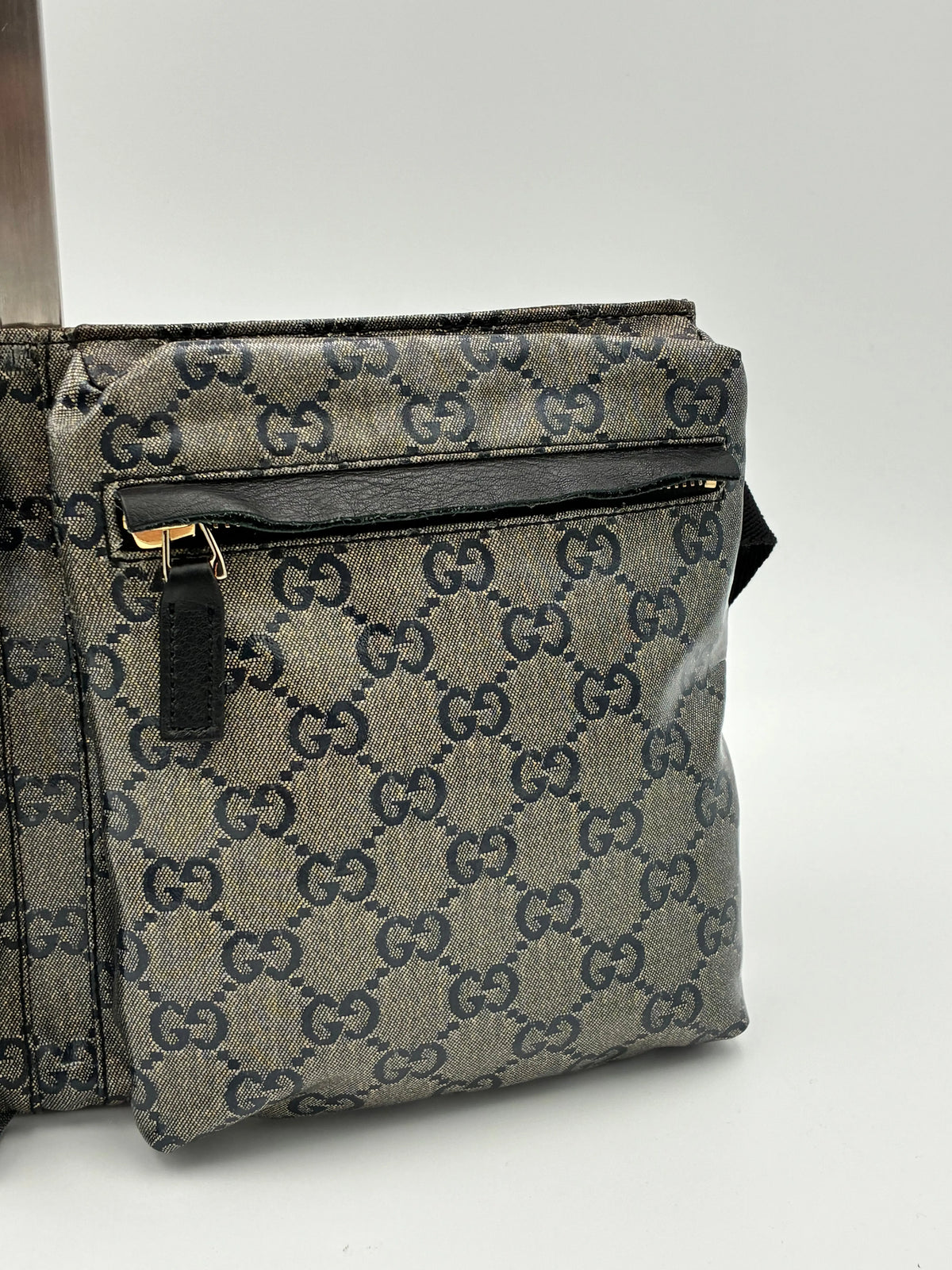 Preloved | Gucci GG Supreme Monogram Bæltetaske i Sølv Grå Canvas Gucci