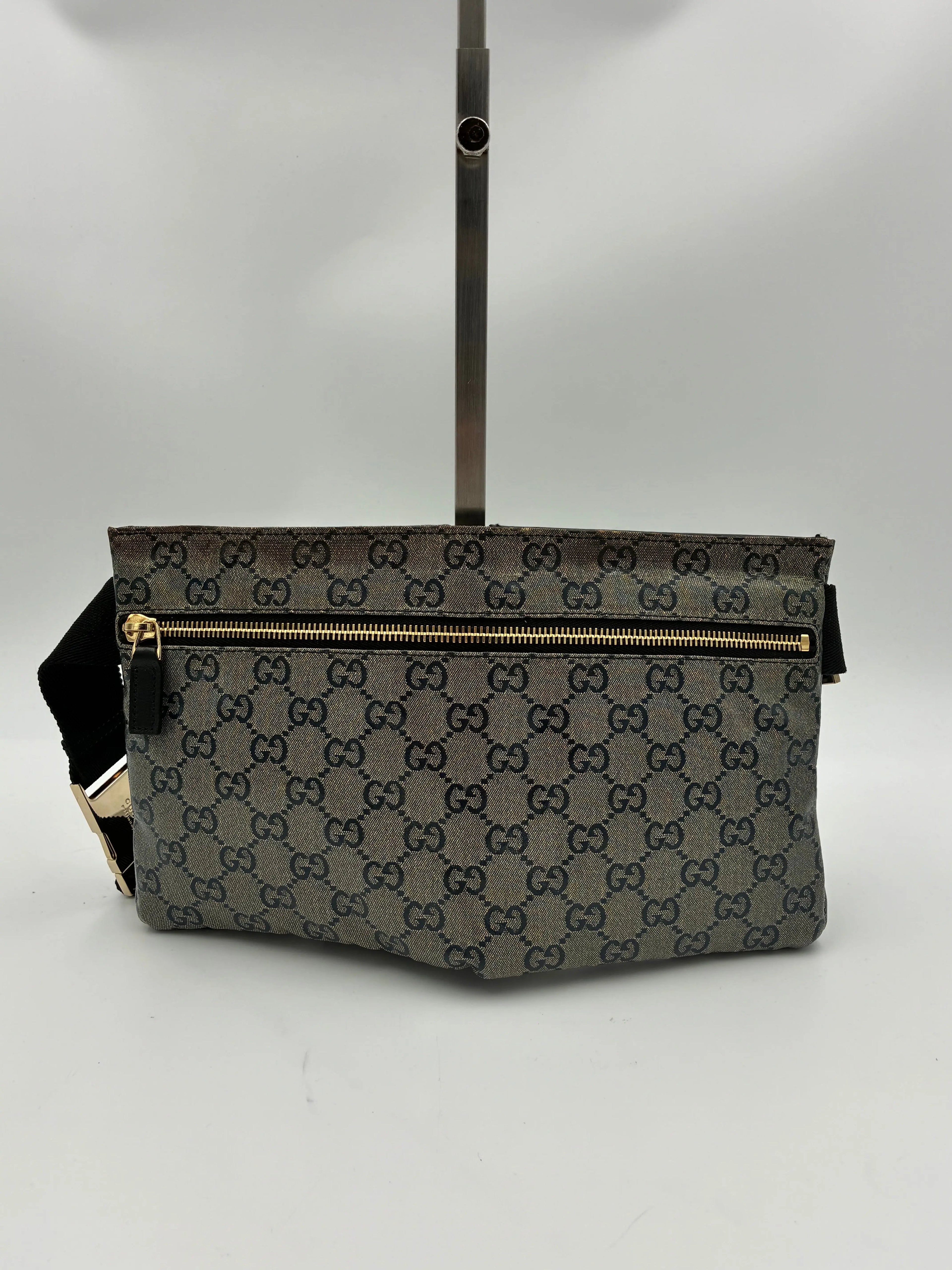 Preloved | Gucci GG Supreme Monogram Bæltetaske i Sølv Grå Canvas Gucci