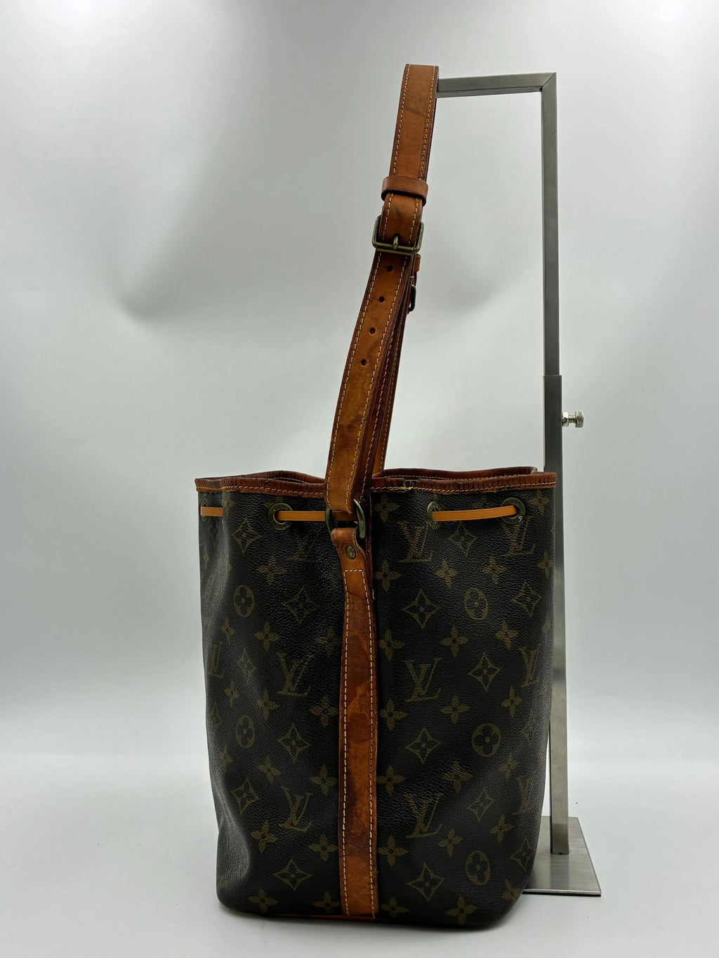 Preloved | Louis Vuitton Petit Noé Skuldertaske i Monogram Canvas Louis Vuitton