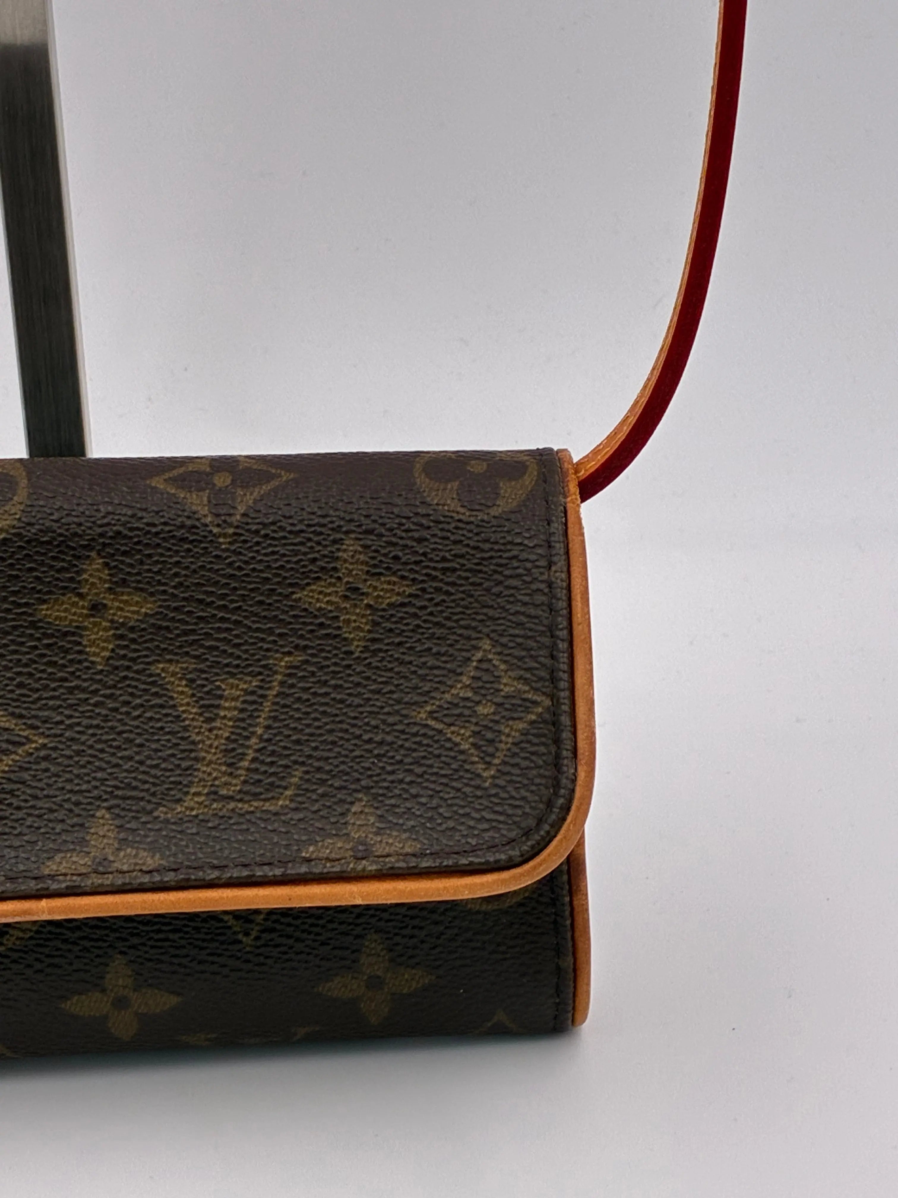 Preloved | Louis Vuitton Monogram Crossbody Pochette Twin PM Louis Vuitton