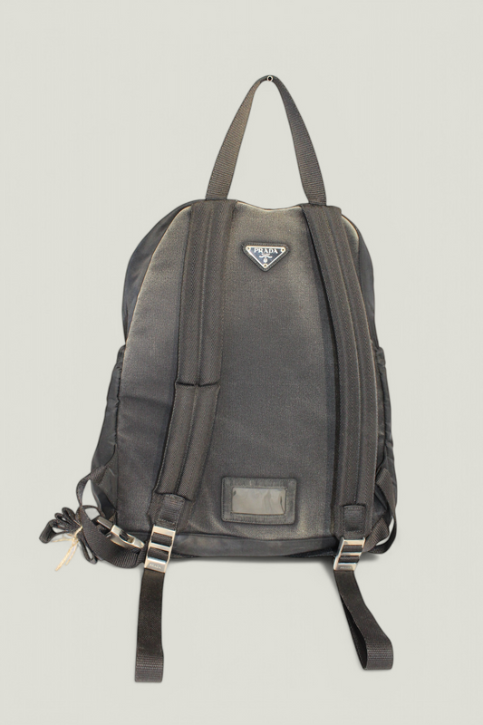 Preloved | PRADA Nylon Rygsæk med Originalt Garantikort - Til skole-, studie eller rejsetaske