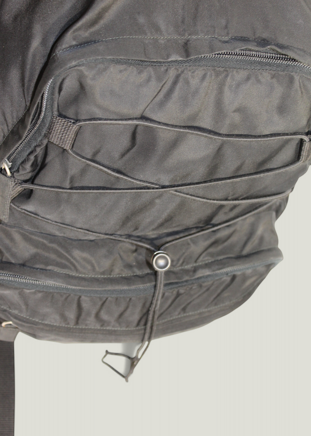 Preloved | Prada Nylon Rygsæk med Originalt Garantikort - Til skole-, studie eller rejsetaske