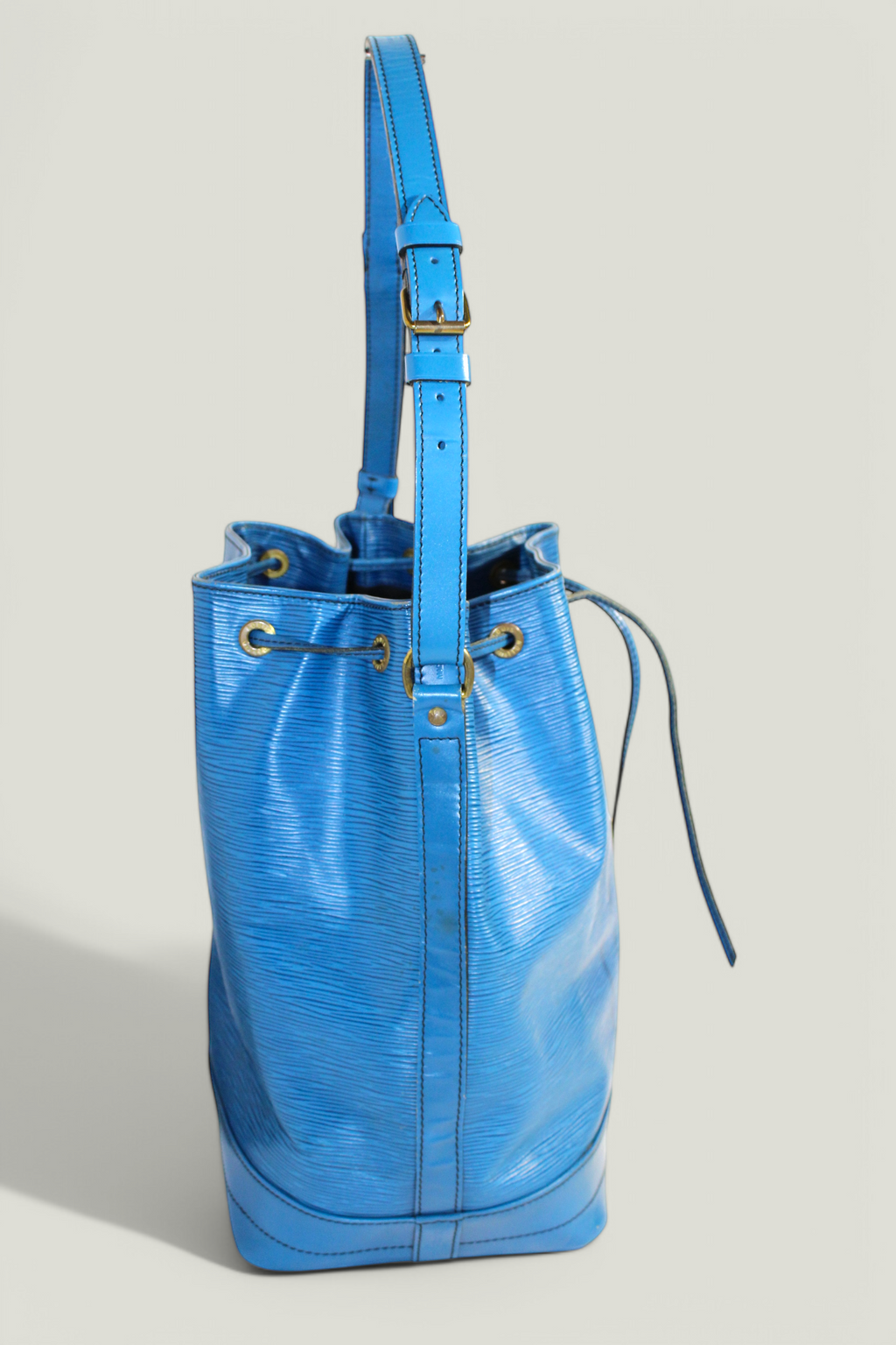 Preloved | LOUIS VUITTON Noé Skuldertaske i Blå Epi-læder (Stor)