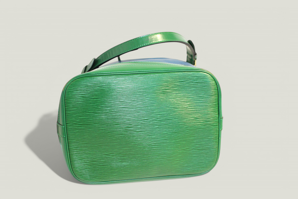 Preloved | LOUIS VUITTON Petit Noé Skuldertaske i Grøn Epi-læder (Lille)