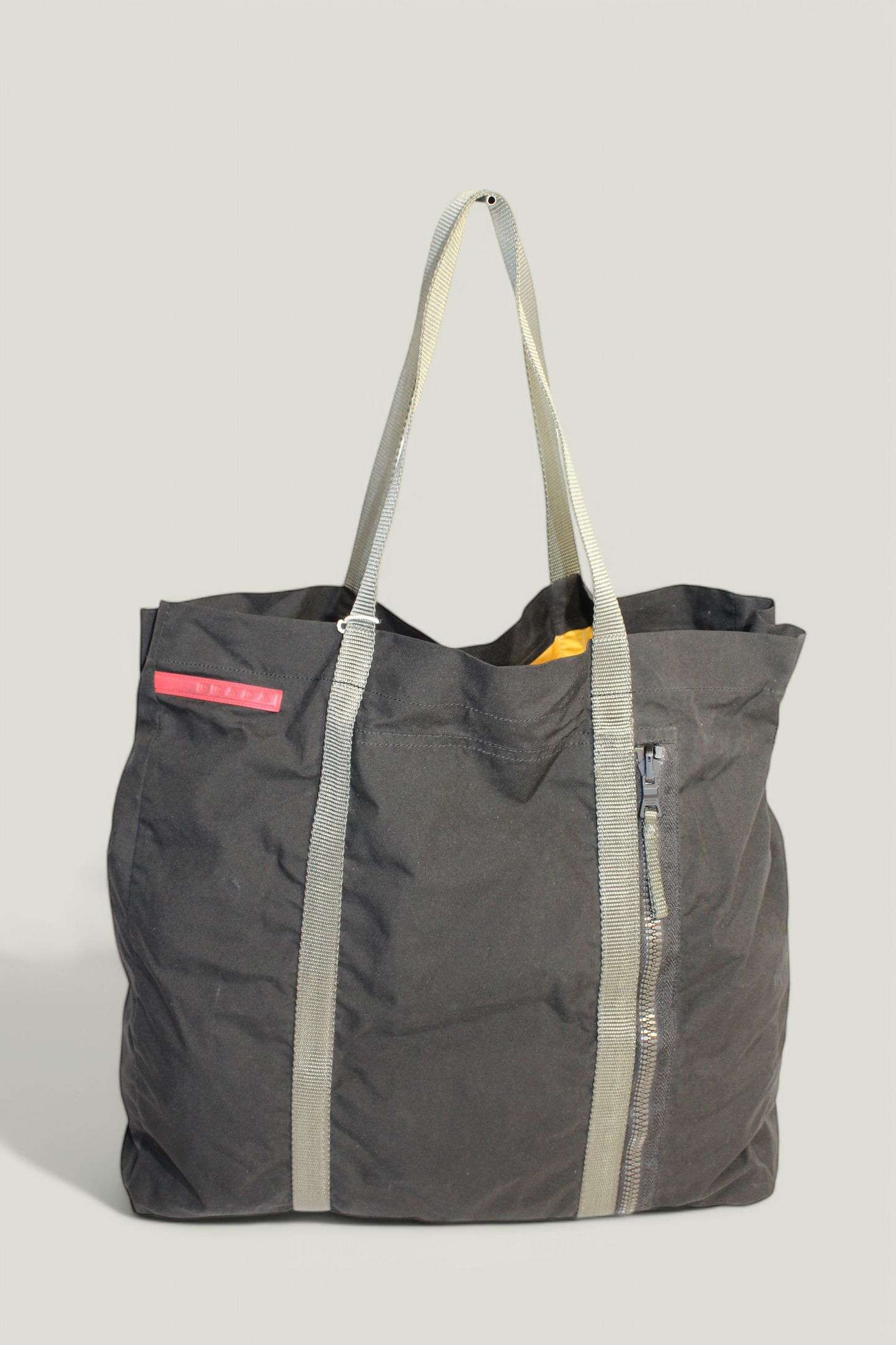 Preloved | PRADA Sport Totebag i Sort Nylon med Grå Remme