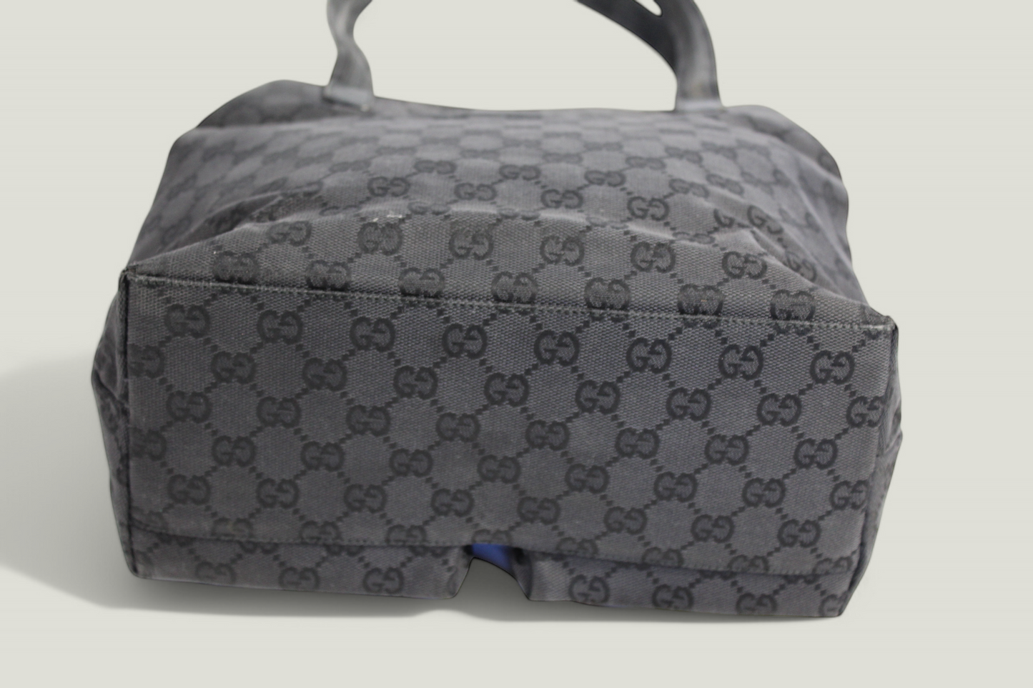 Preloved | GUCCI GG Canvas Håndtaske i Sort med Dobbelt Lynlåslomme