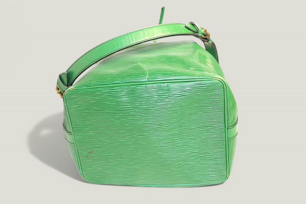 Preloved | LOUIS VUITTON Petit Noé Skuldertaske i Grøn Epi-læder (Lille)
