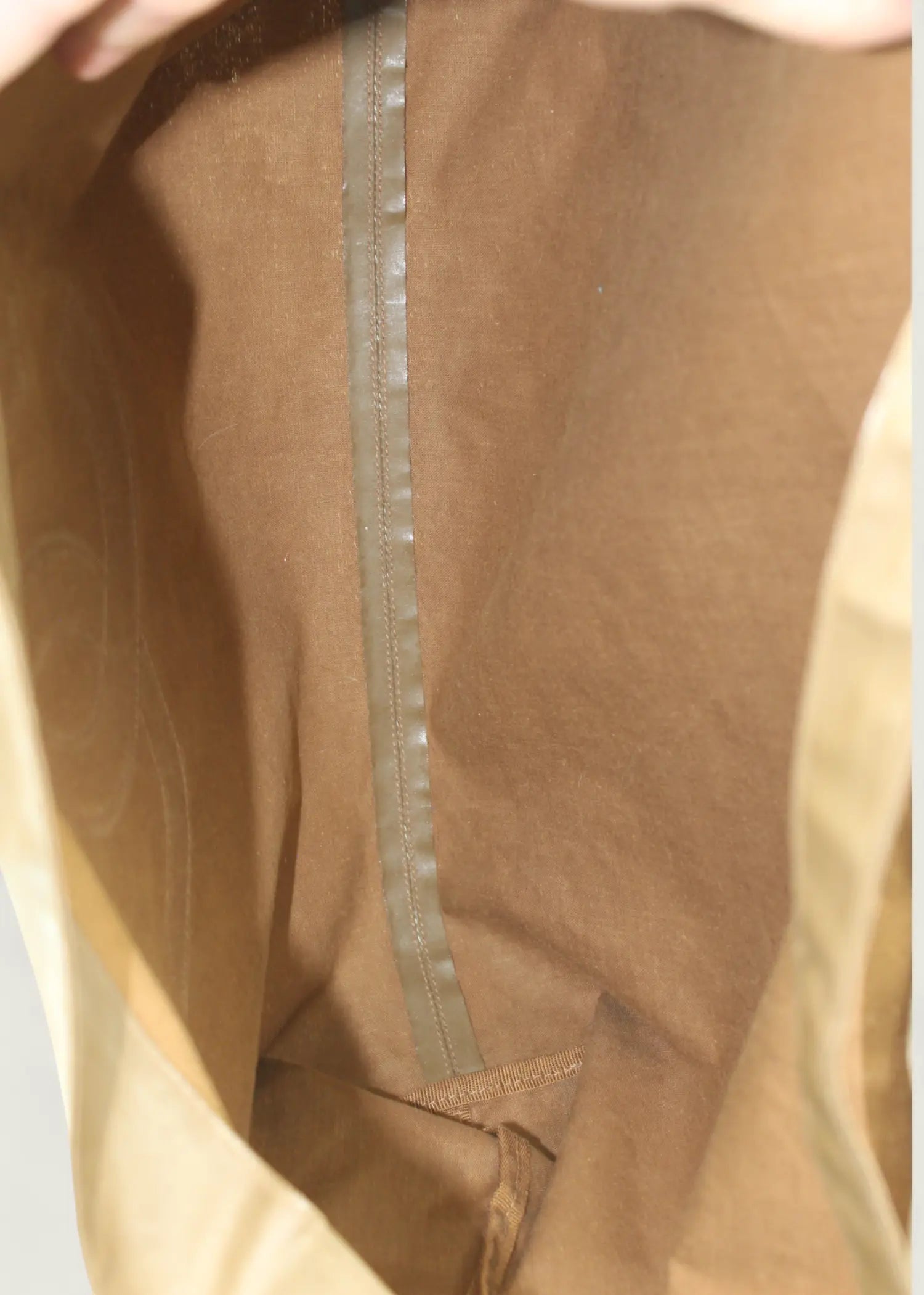 Preloved | Chanel Coco Mark Totebag i Brun Coated Materiale med Pouch Chanel