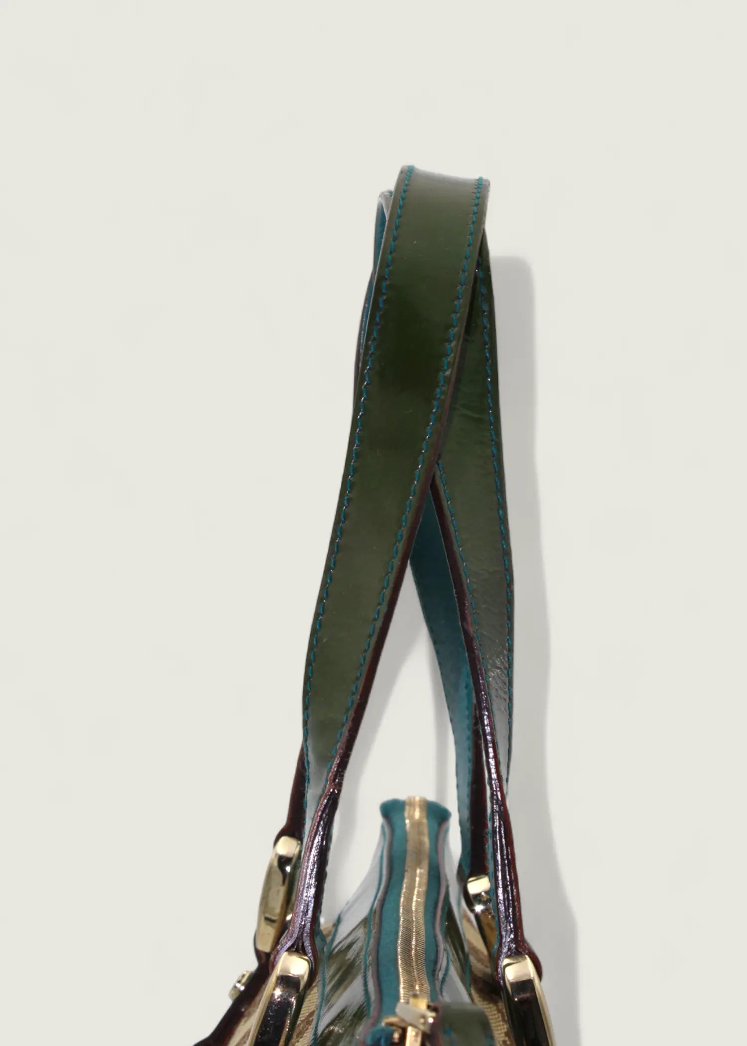 Preloved | Gucci Monogram Abbey Håndtaske i GG Canvas med Grøn Laklæder Gucci