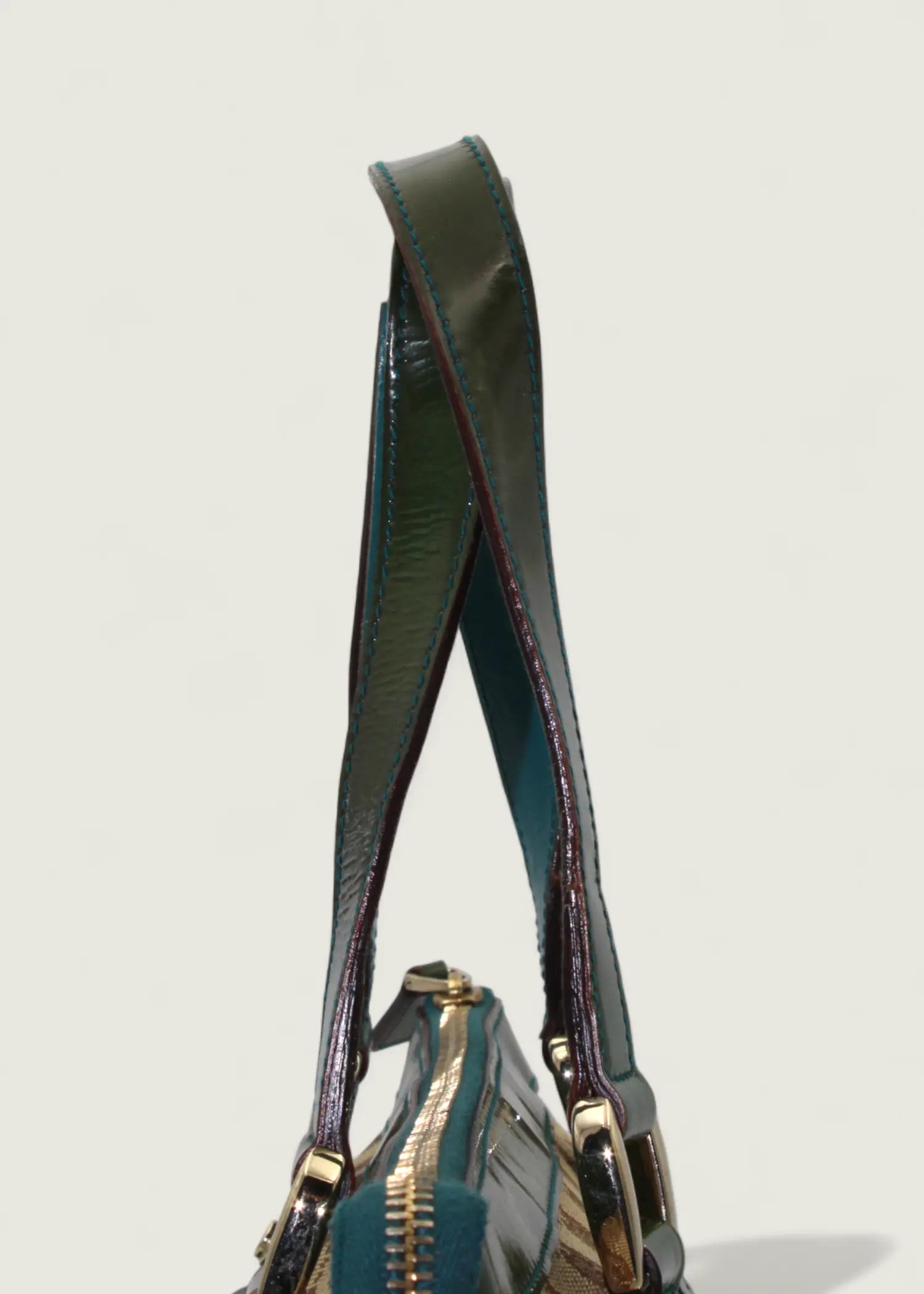 Preloved | Gucci Monogram Abbey Håndtaske i GG Canvas med Grøn Laklæder Gucci