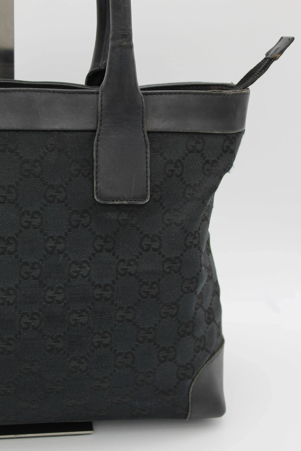 Preloved | Gucci GG Monogram Håndtaske i Sort Gucci