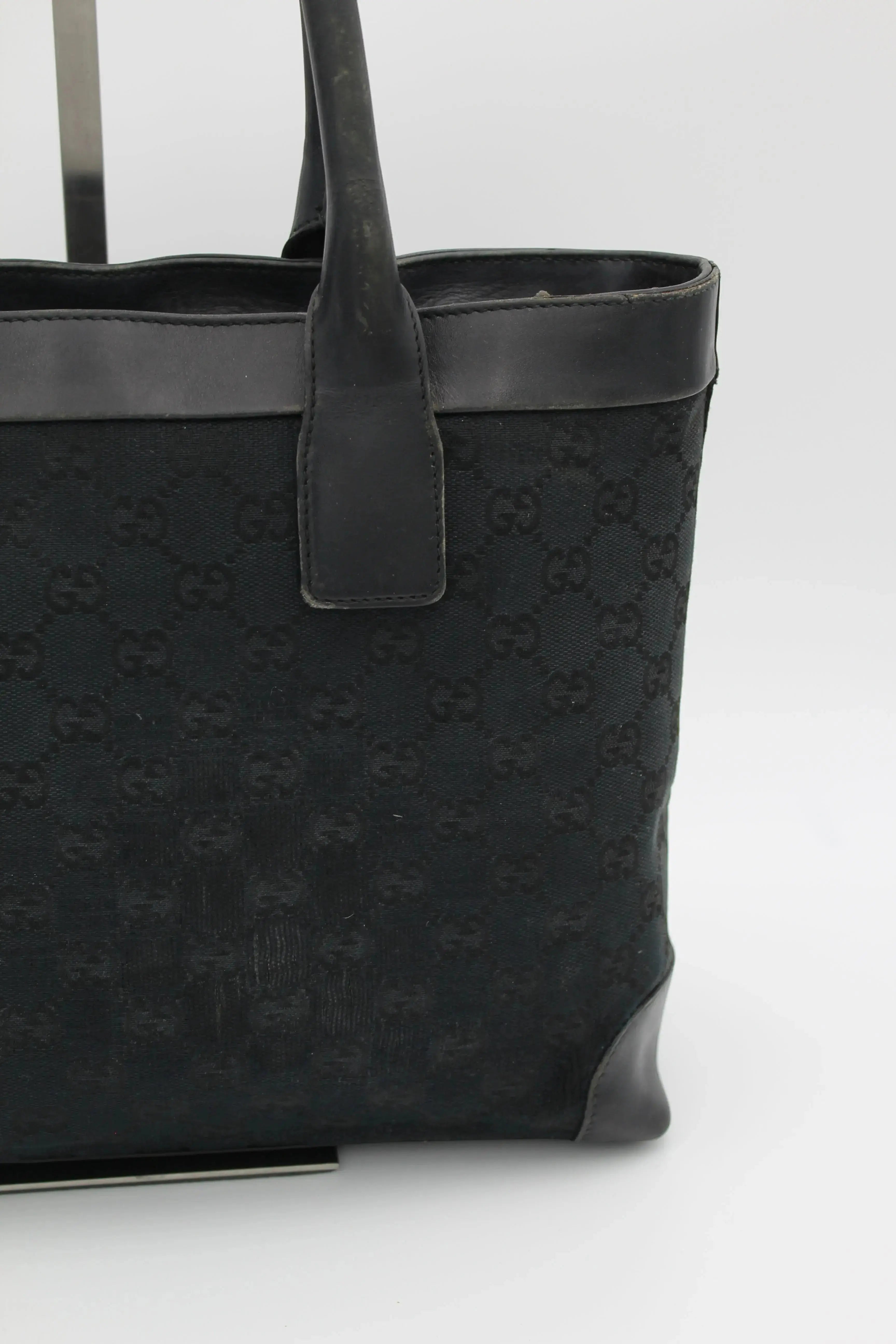 Preloved | Gucci GG Monogram Håndtaske i Sort Gucci