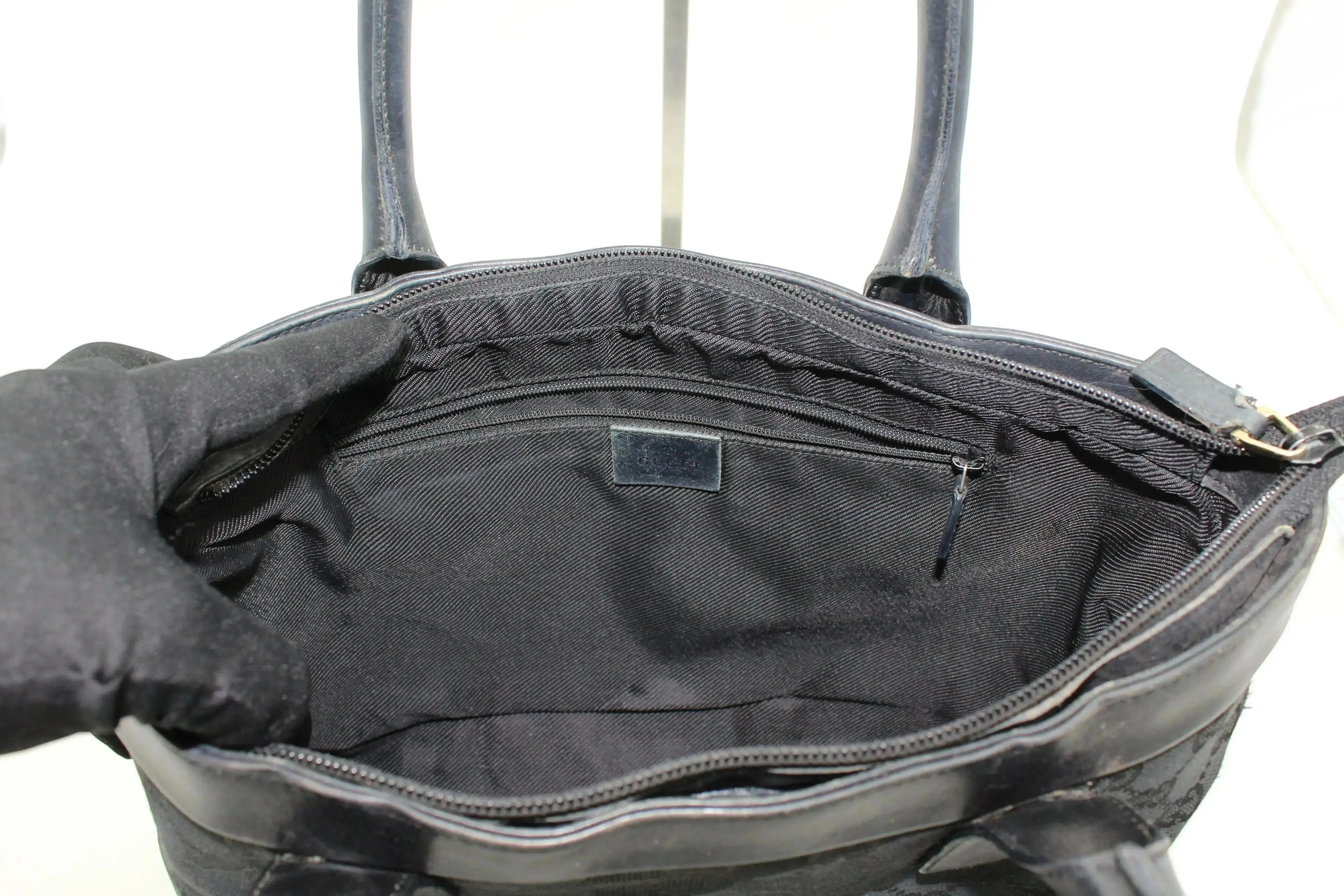 Preloved | Gucci GG Monogram Håndtaske i Sort Gucci