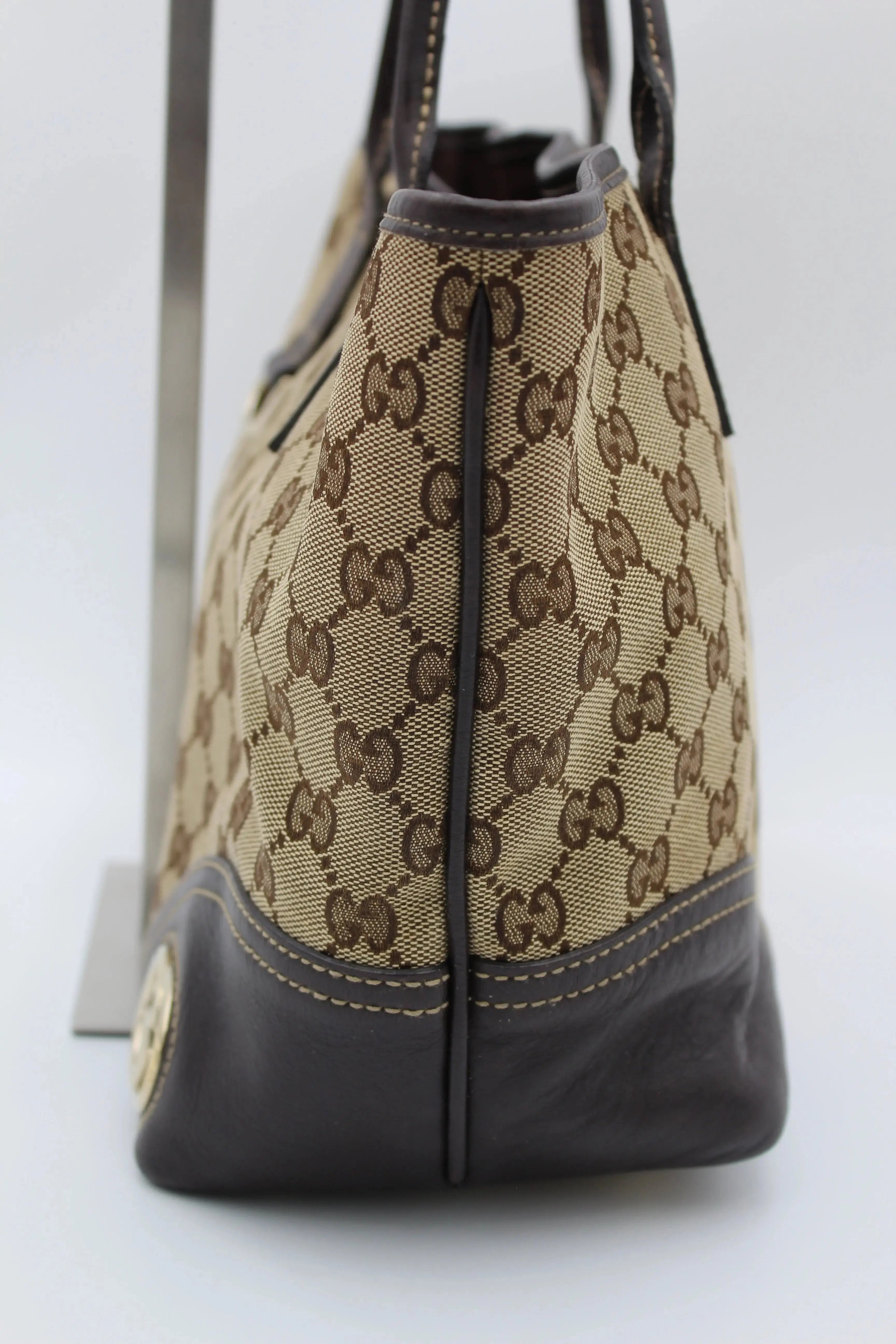 Preloved | Gucci GG Monogram Totebag i Brun med Guld Hardware Gucci