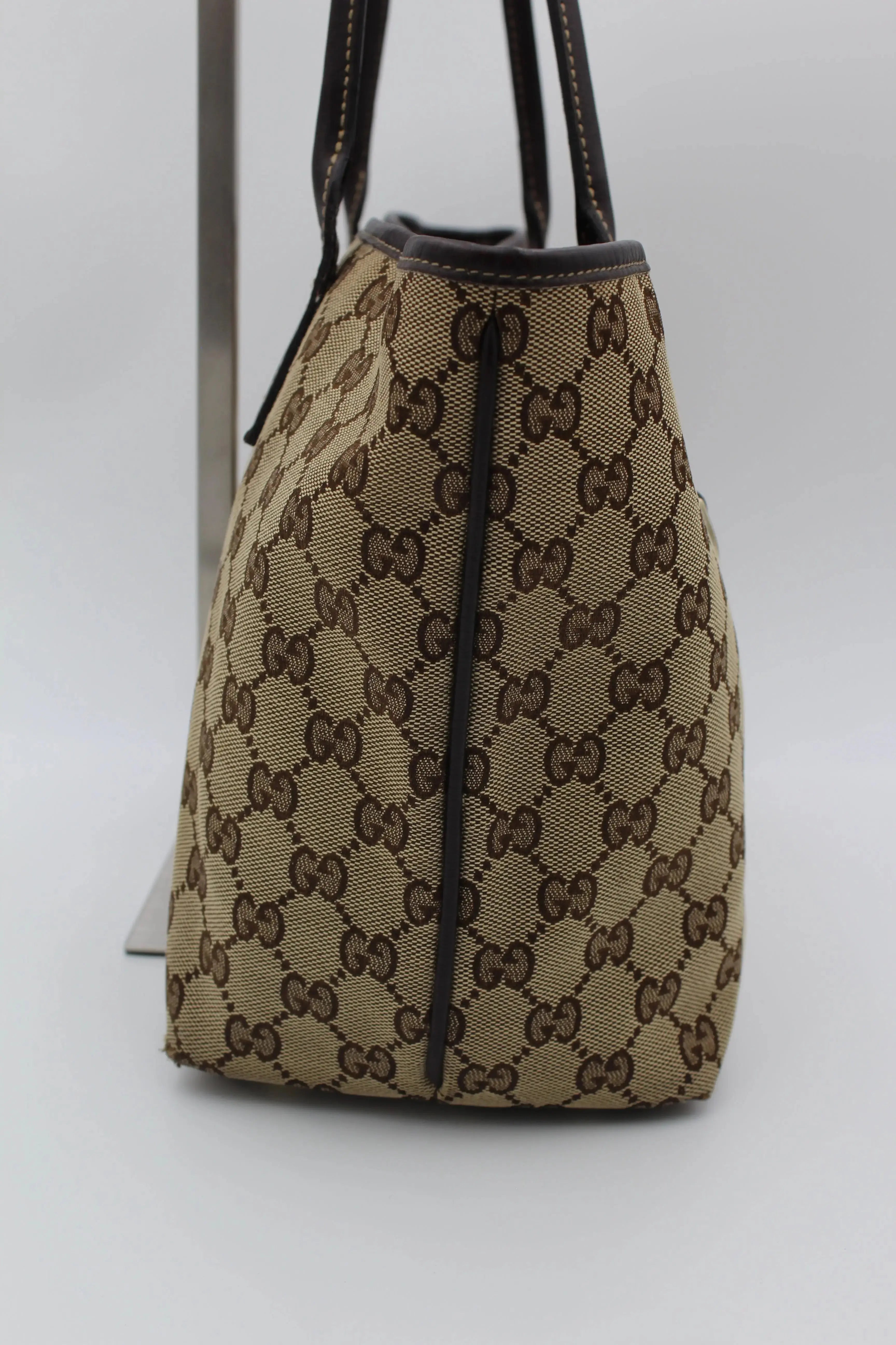 Preloved | Gucci GG Monogram Totebag i Brun med Guld Hardware Gucci