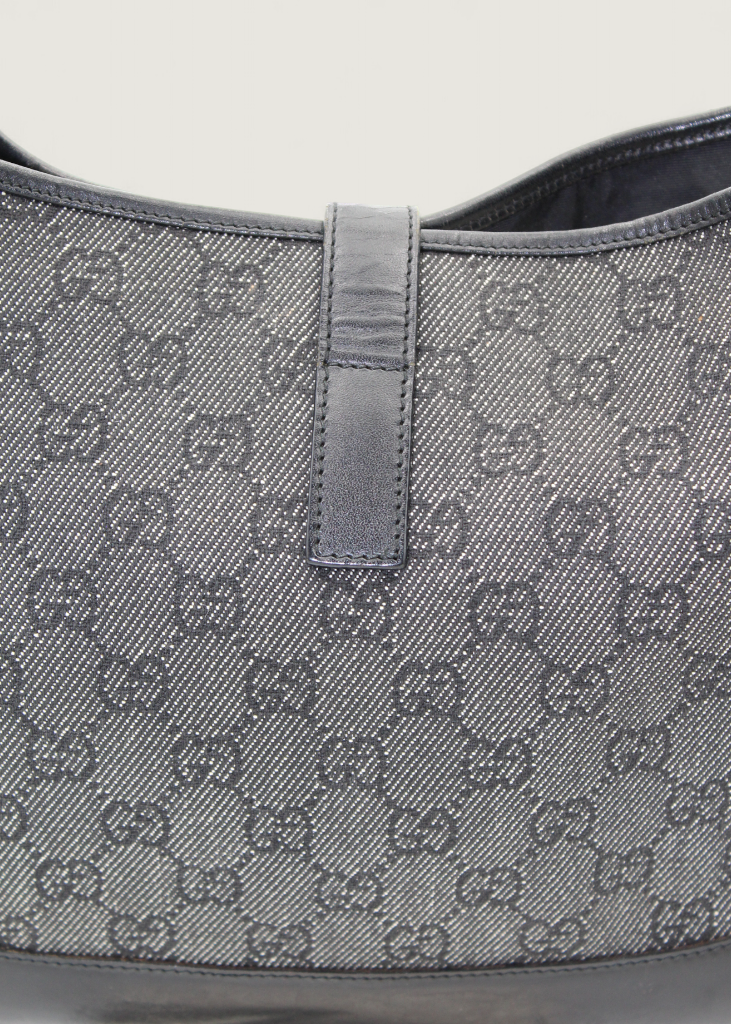 Preloved | Gucci Monogram Jackie Skuldertaske i Metallic & Sort GG Canvas