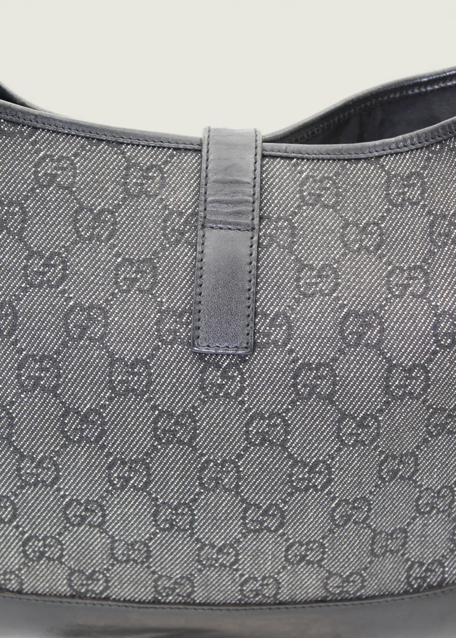 Preloved | Gucci Monogram Jackie Skuldertaske i Metallic & Sort GG Canvas Gucci