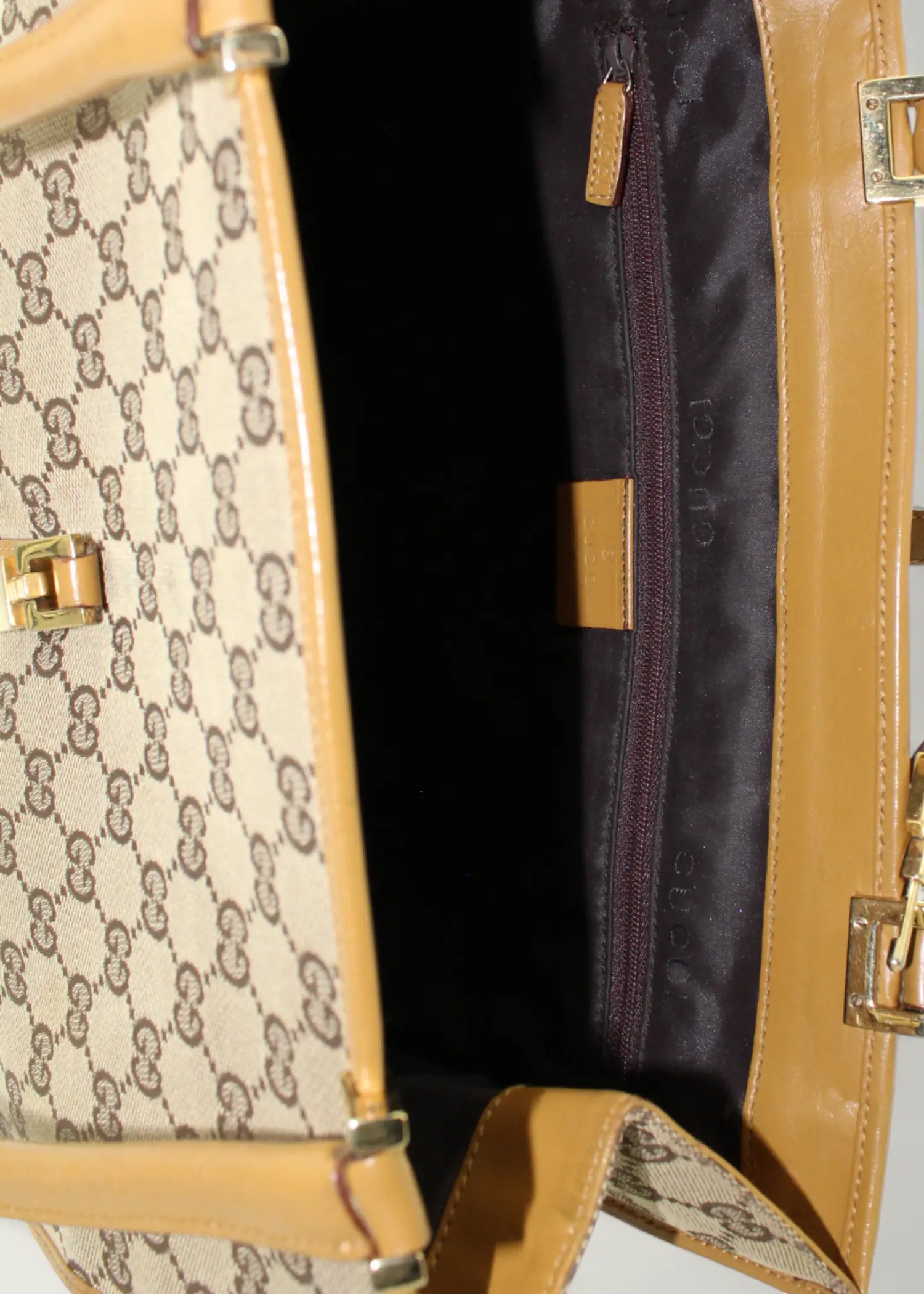 Preloved | Gucci Monogram Jackie Skuldertaske i GG Canvas med Gul Læder Gucci