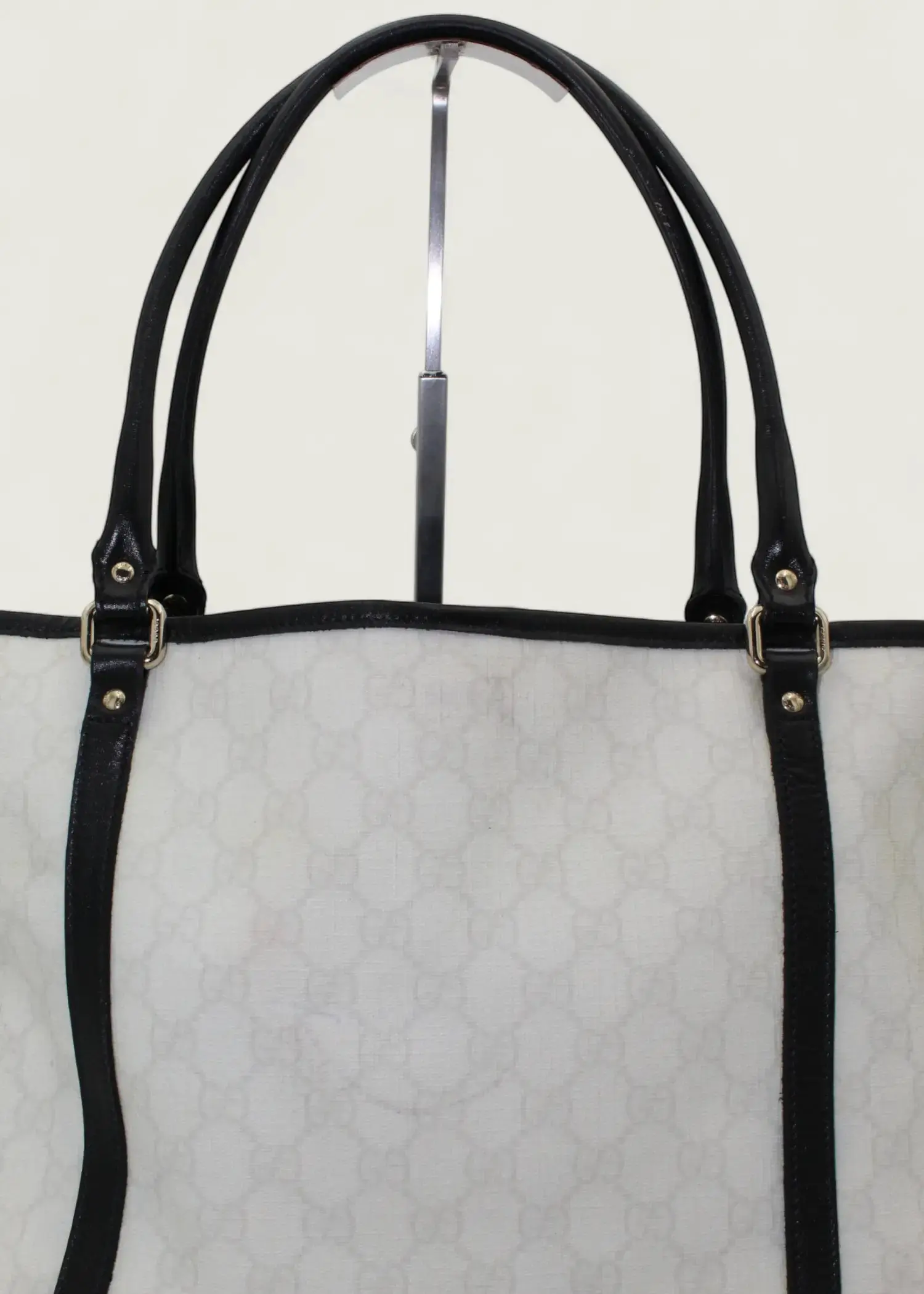 Preloved | Gucci Monogram Totebag i GG Supreme Hvid Gucci