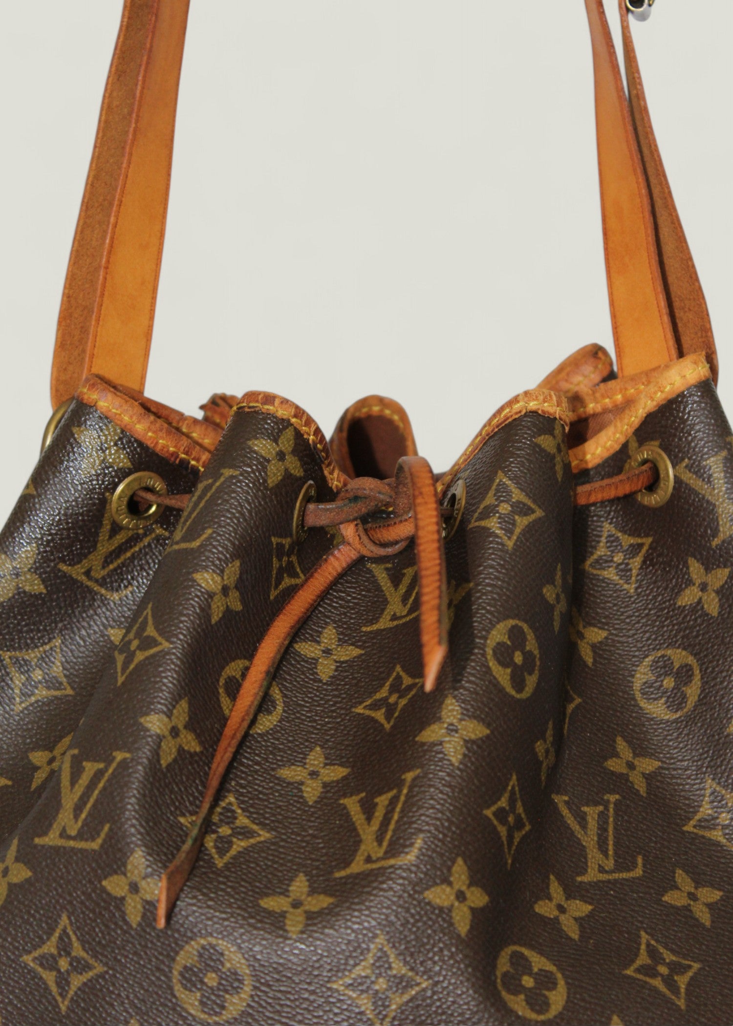 Preloved | LOUIS VUITTON Petit Noé Skuldertaske i Monogram Canvas (Lille)