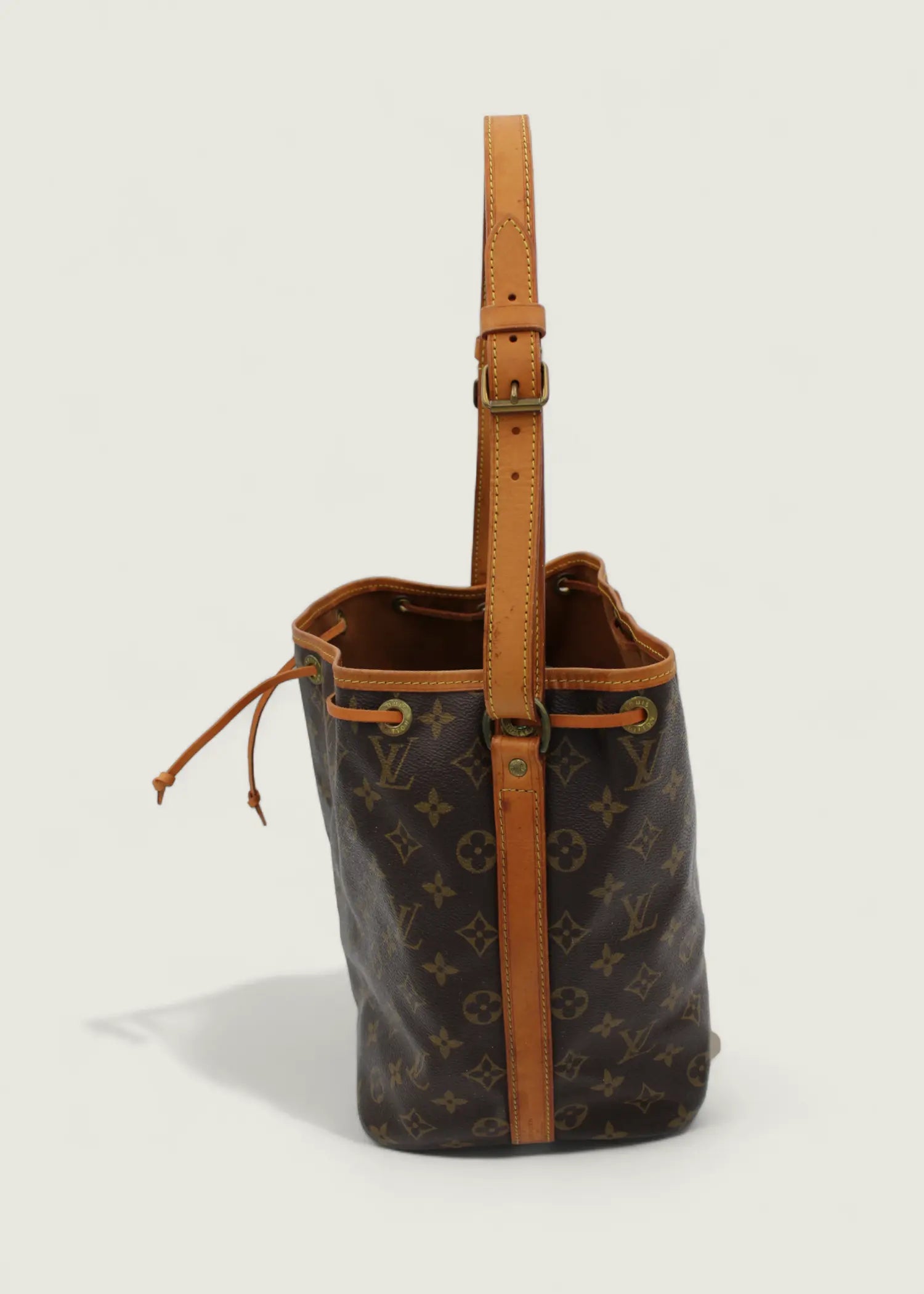 Preloved | Louis Vuitton Petit Noé Skuldertaske i Monogram Canvas Louis Vuitton