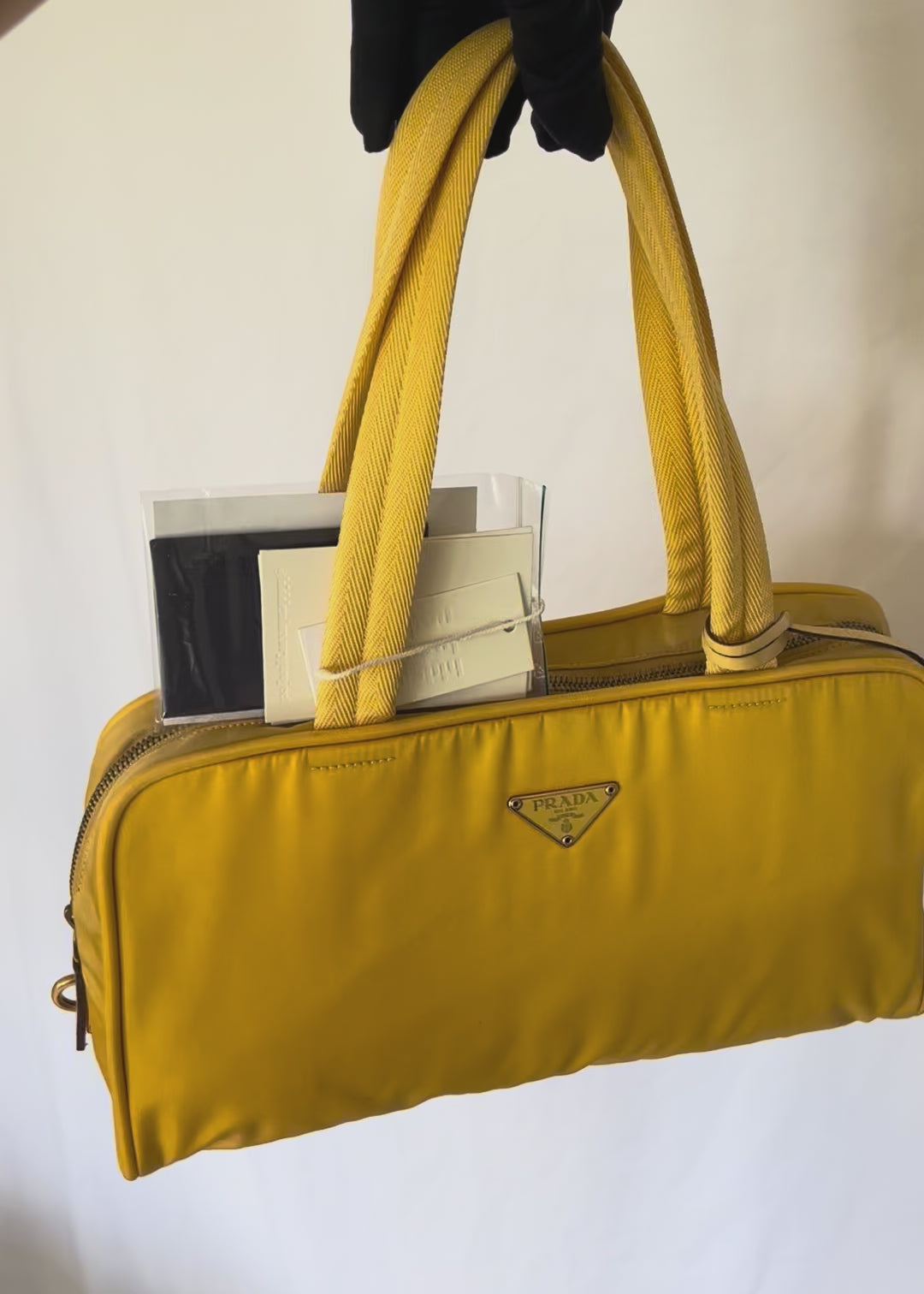 Preloved | Prada Skuldertaske i Gul Nylon med Læderdetaljer
