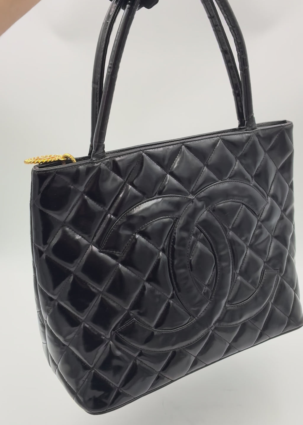 Preloved | Chanel Medallion Totebag Håndtaske i Sort Laklæder