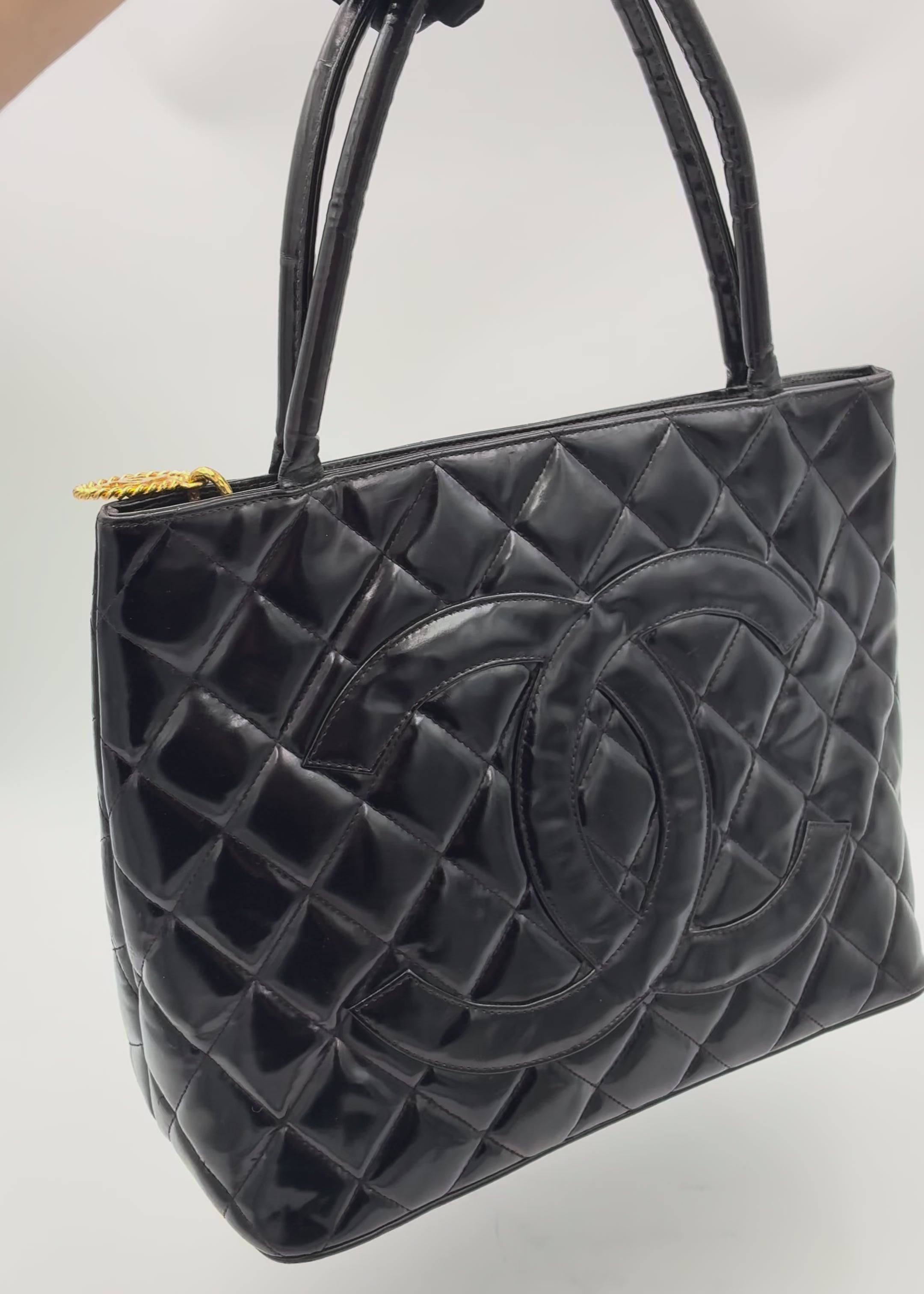 Preloved | Chanel Medallion Totebag Håndtaske i Sort Laklæder