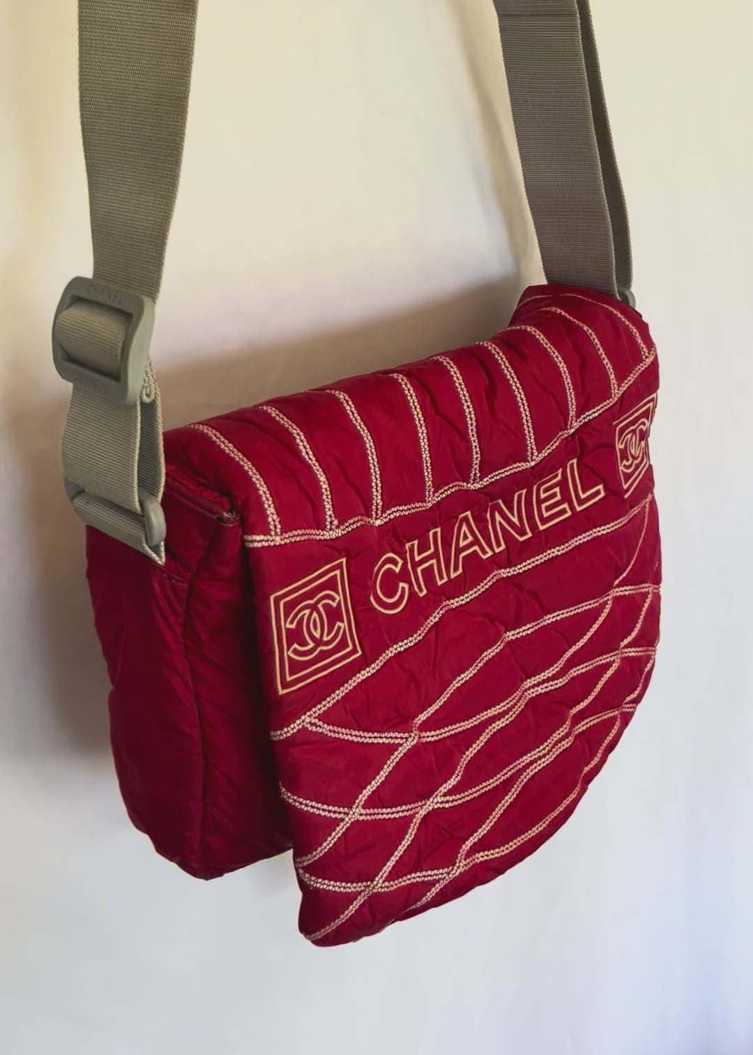 Preloved | Chanel Sport Line Messenger Crossbody i Rød Nylon
