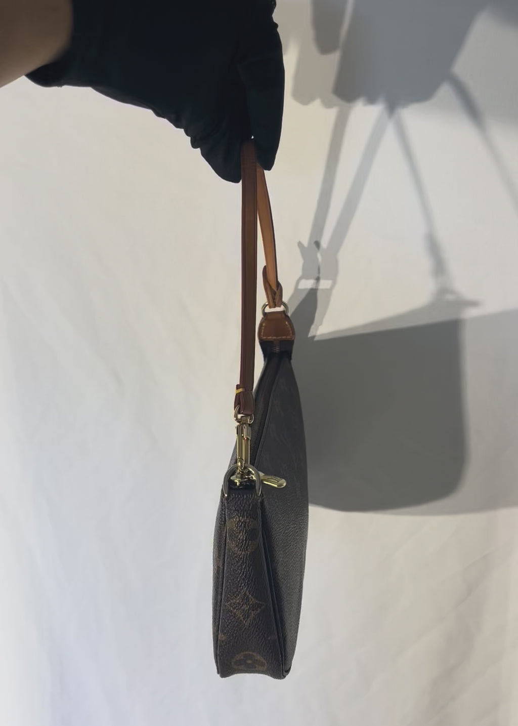Preloved | Louis Vuitton Monogram Pochette Accessoires i Canvas
