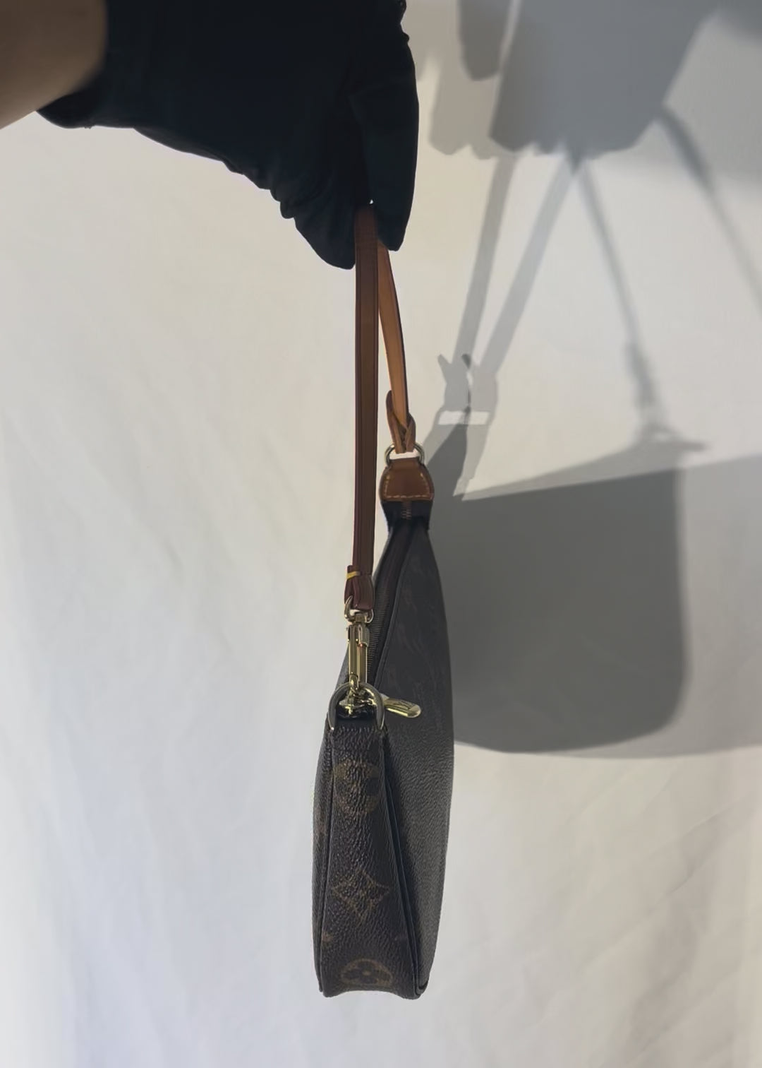 Preloved | Louis Vuitton Monogram Pochette Accessoires i Canvas